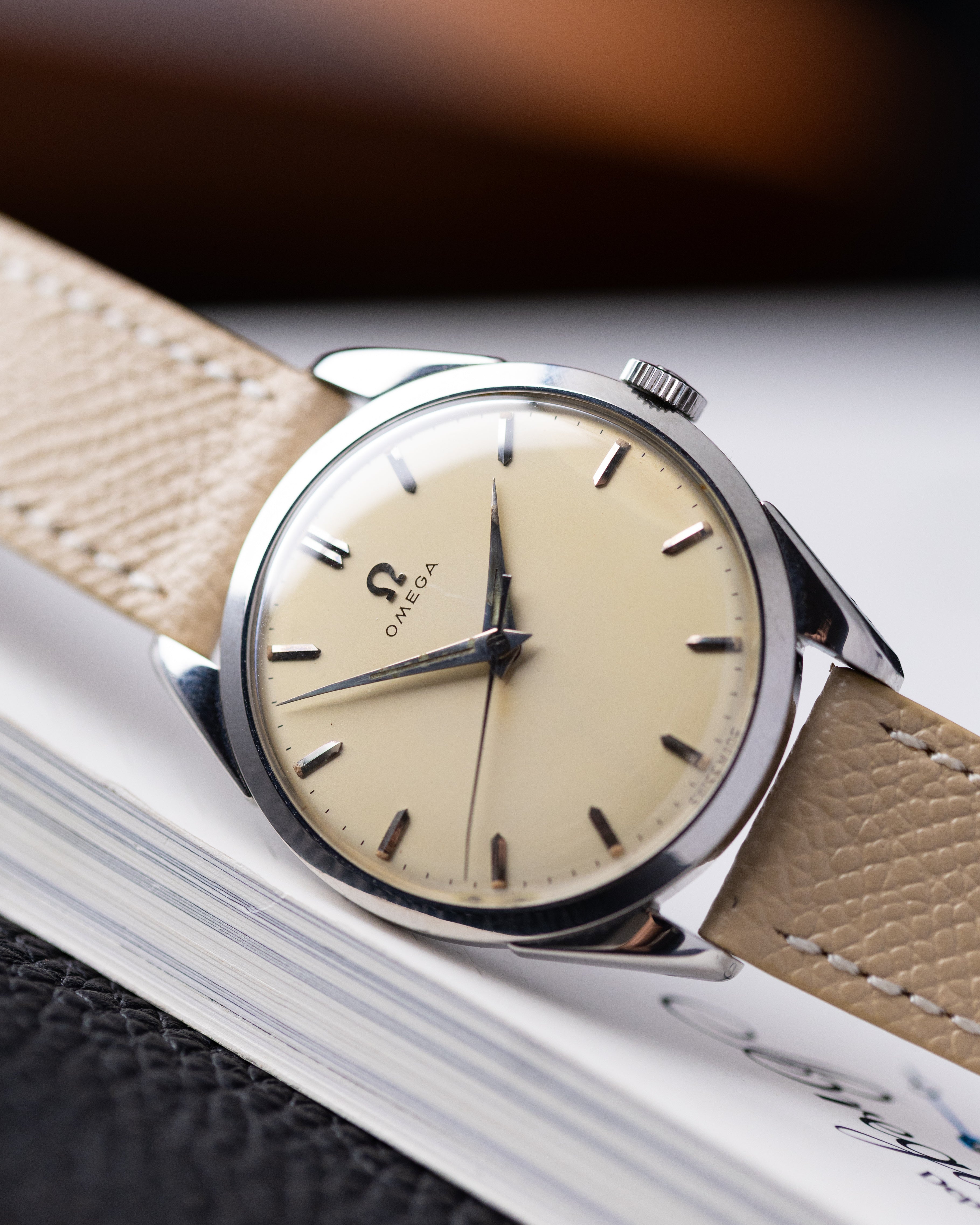 Vintage Omega Swiss Watch, Ref. 2910 - 8 SC, Cal. 284 from 1958 - DuMarko