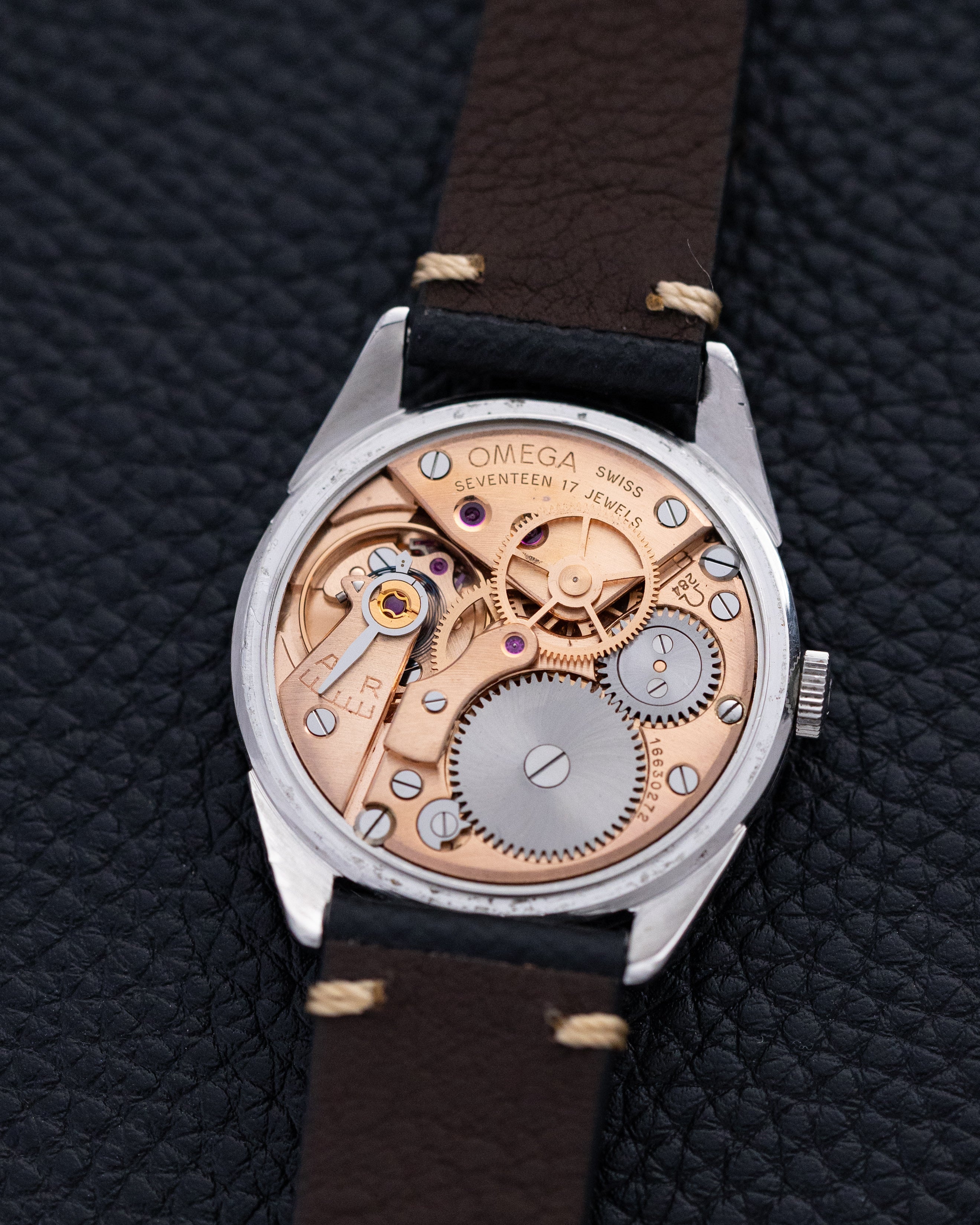 Vintage Omega Swiss Watch, Ref. 2910 - 8 SC, Cal. 284 from 1958 - DuMarko