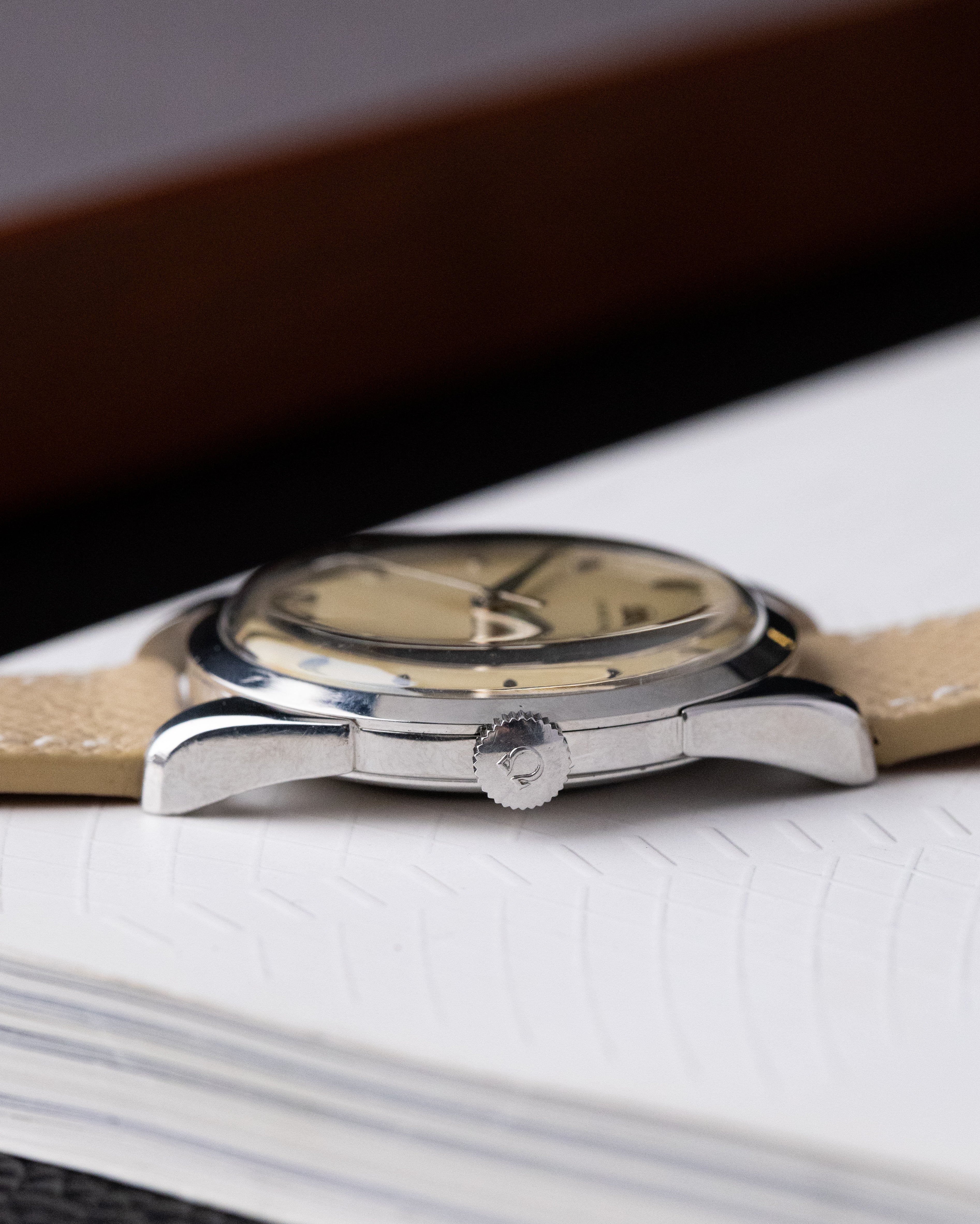 Vintage Omega Swiss Watch, Ref. 2910 - 8 SC, Cal. 284 from 1958 - DuMarko