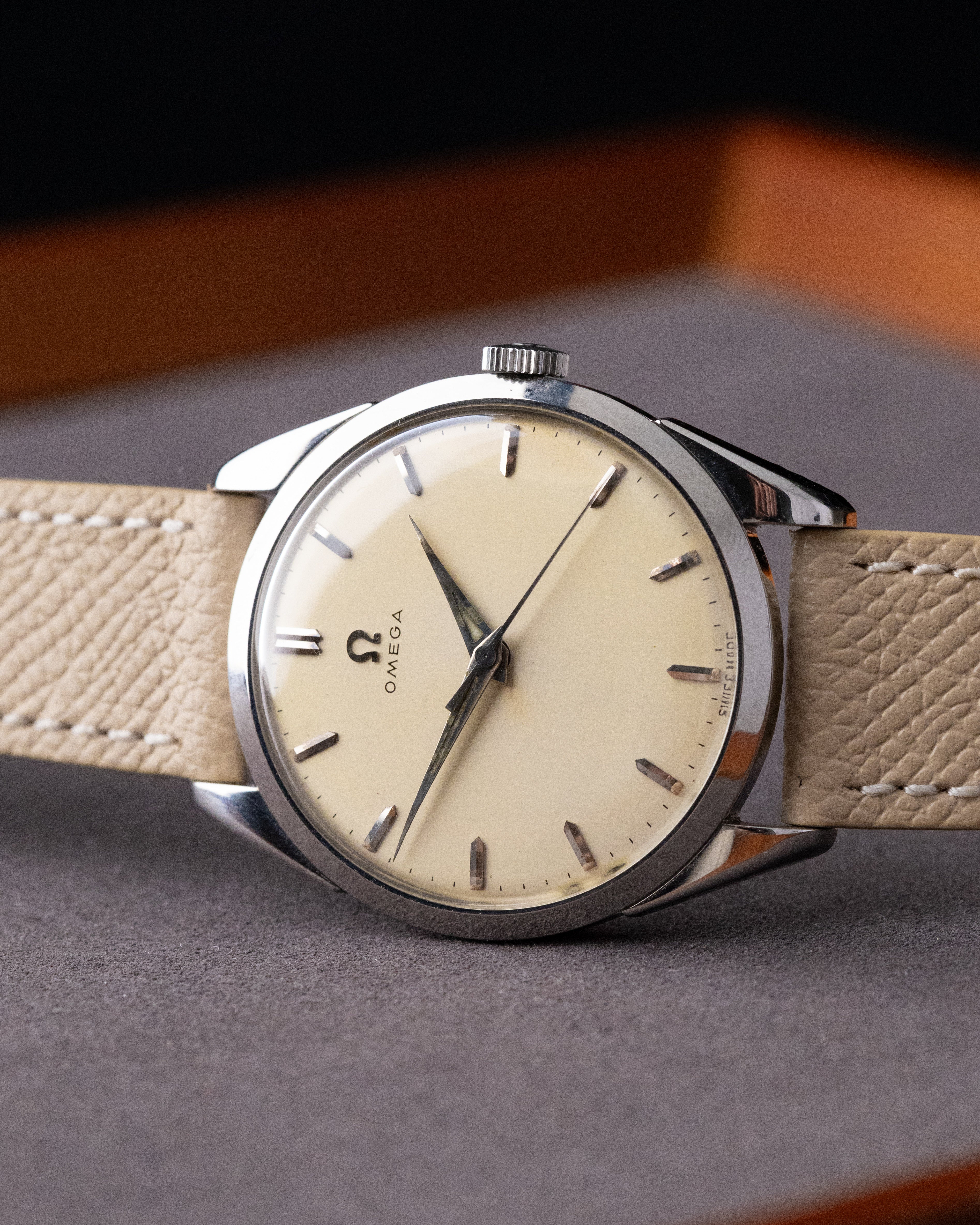 Vintage Omega Swiss Watch, Ref. 2910 - 8 SC, Cal. 284 from 1958 - DuMarko