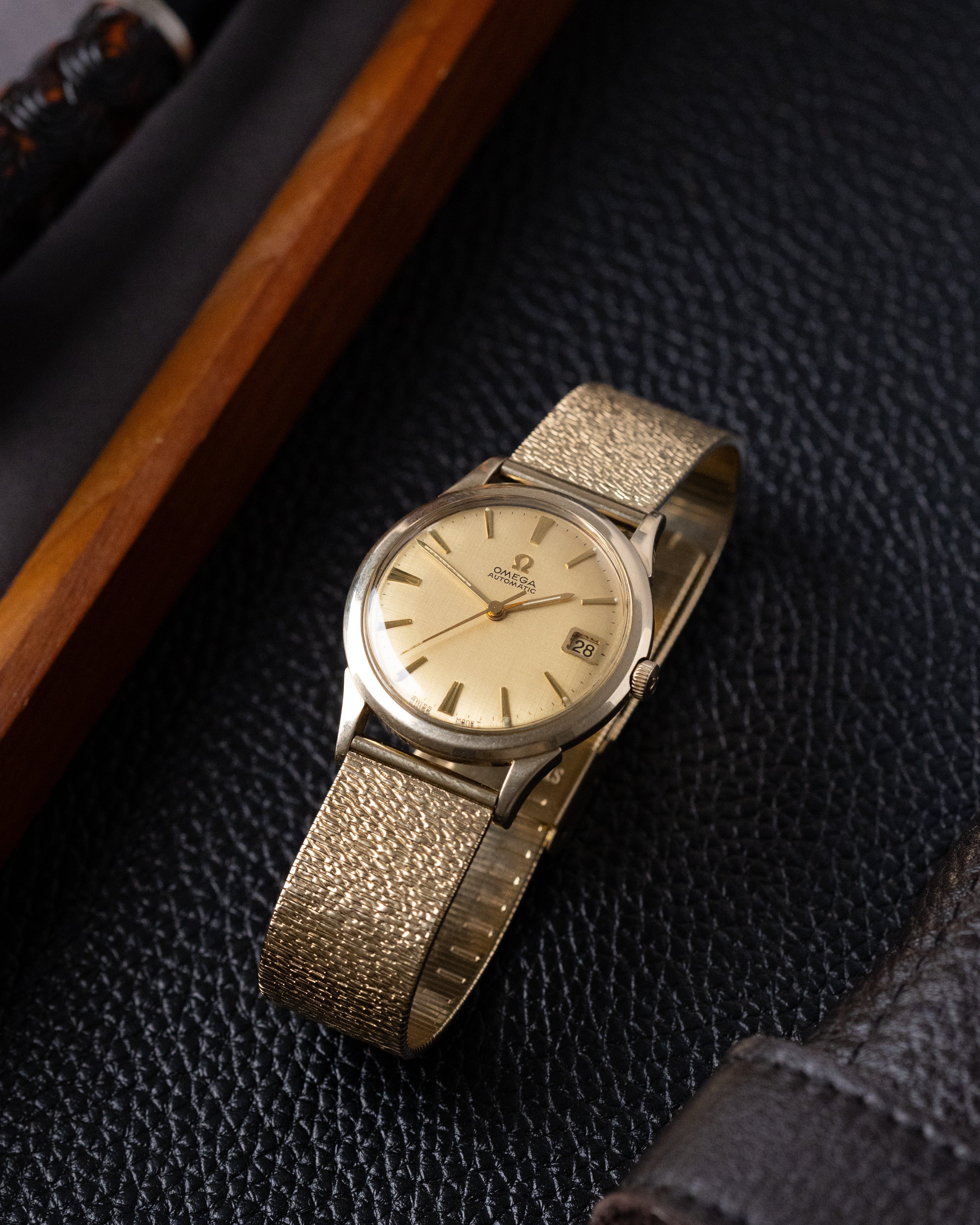 Vintage Omega Swiss Watch, Ref. KL 6312, Golden Linen Dial, Cal. 560, U.S. Collection from 1964 - DuMarko