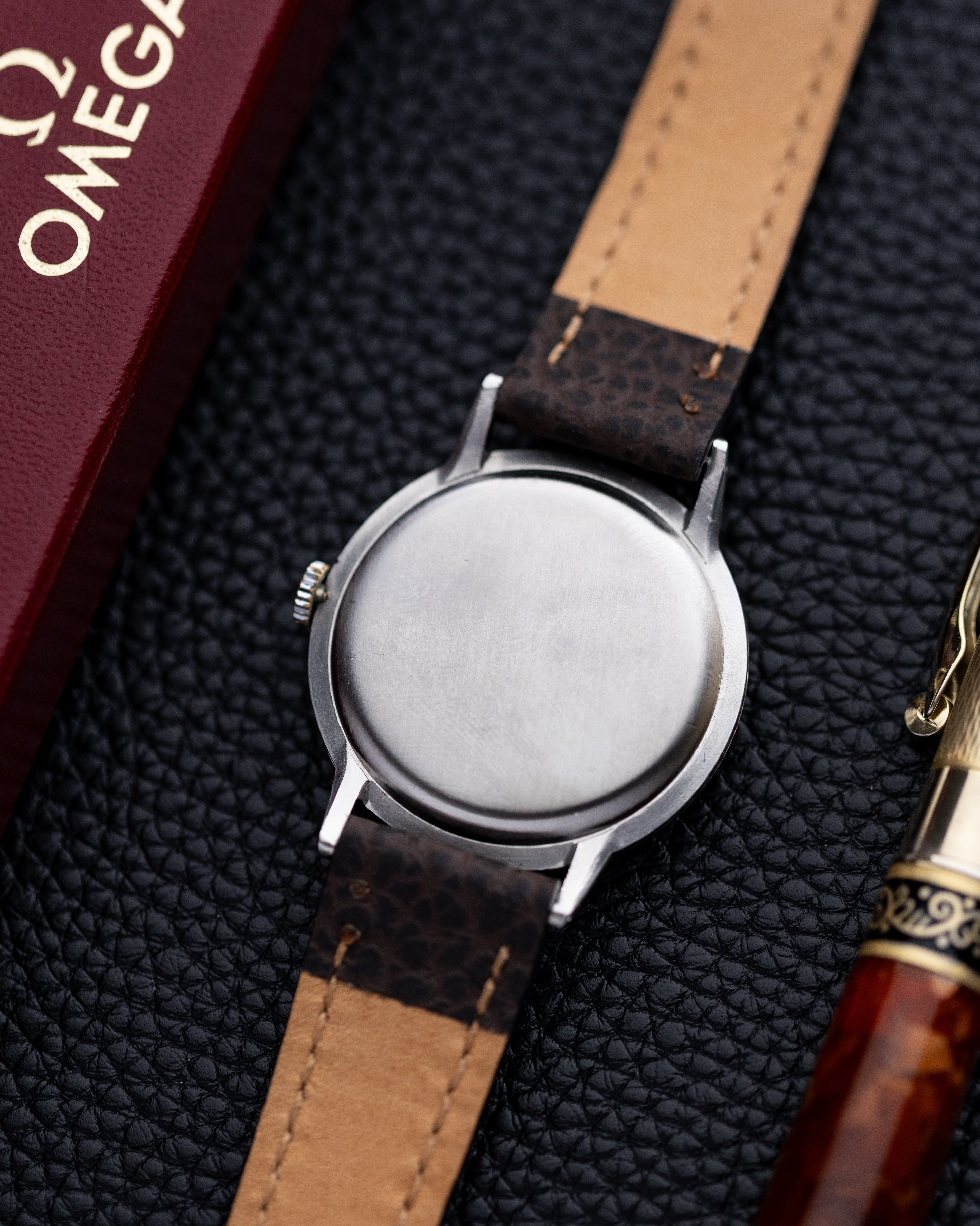 Vintage Omega, Two - tone dial, Ref. 2319/2, Oversized case, Swiss Made Cal. 30T1 from 1944 - DuMarko