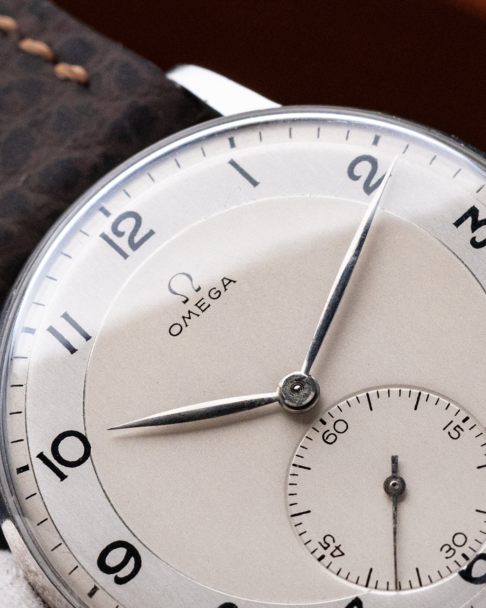 Vintage Omega, Two - tone dial, Ref. 2319/2, Oversized case, Swiss Made Cal. 30T1 from 1944 - DuMarko