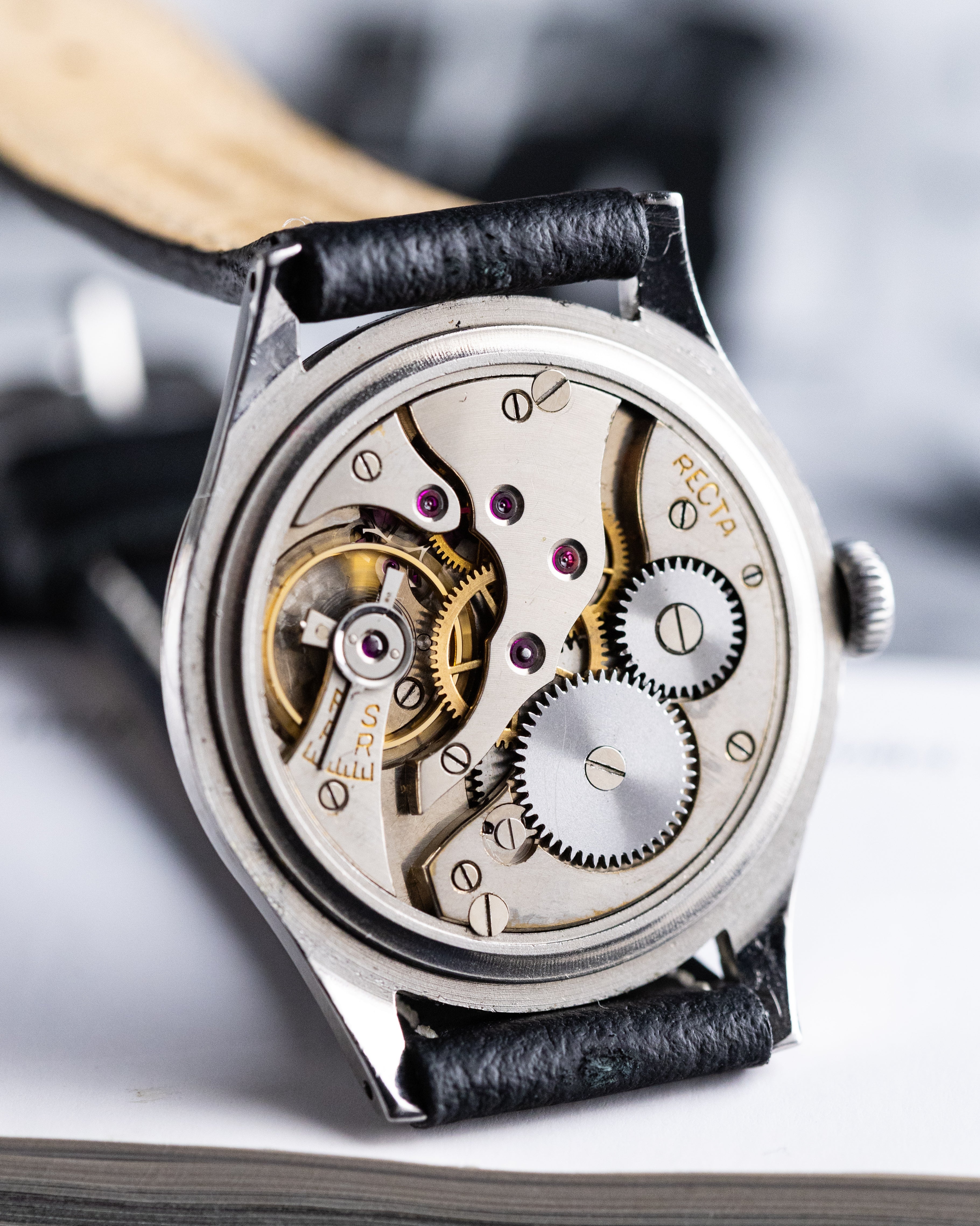 Vintage "Recta" Oversize 35 mm, Rare WW2 watch, "Hermann Hormann" Leipzig - DuMarko