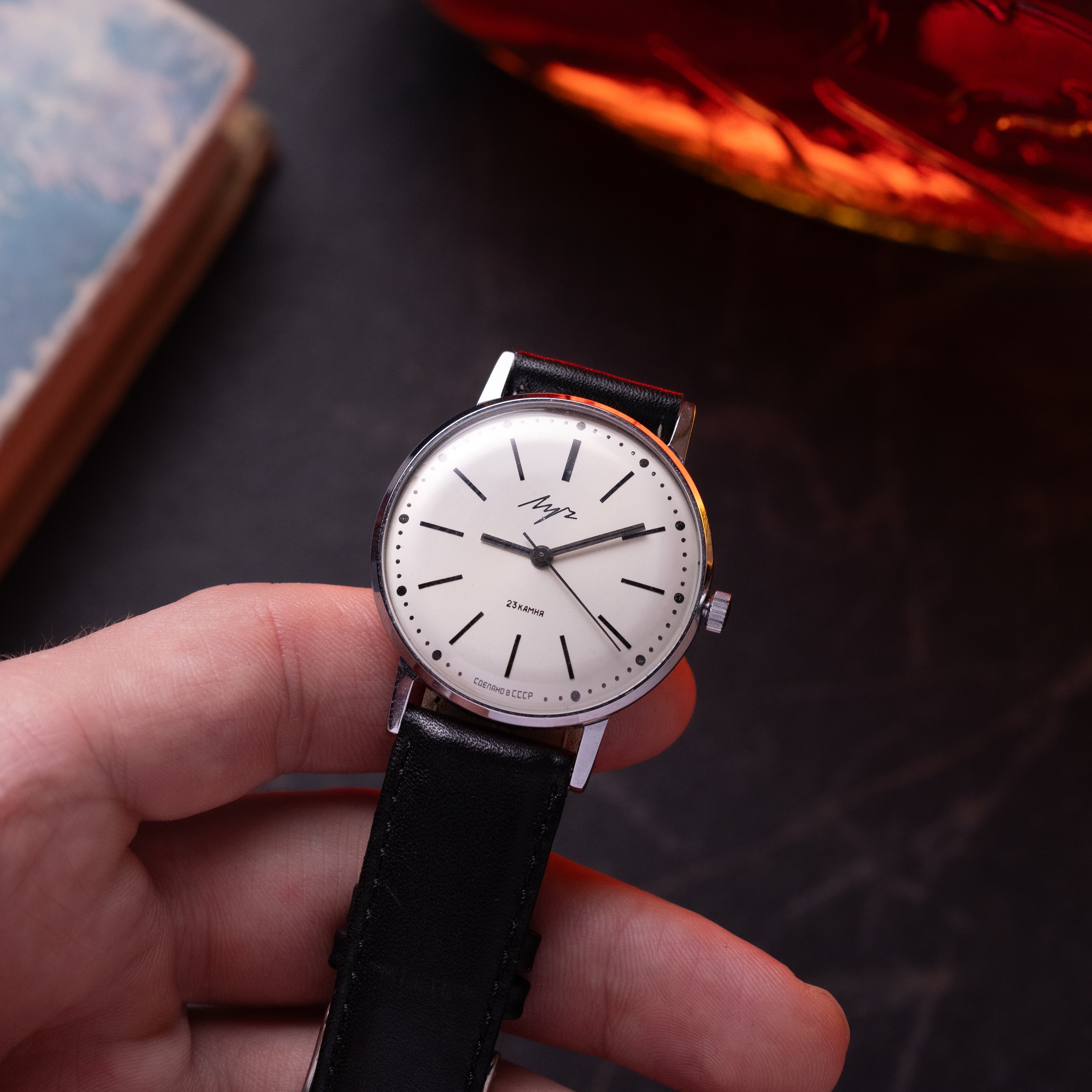 Vintage Soviet Minimalist Luch watch from 1980's - VintageDuMarko