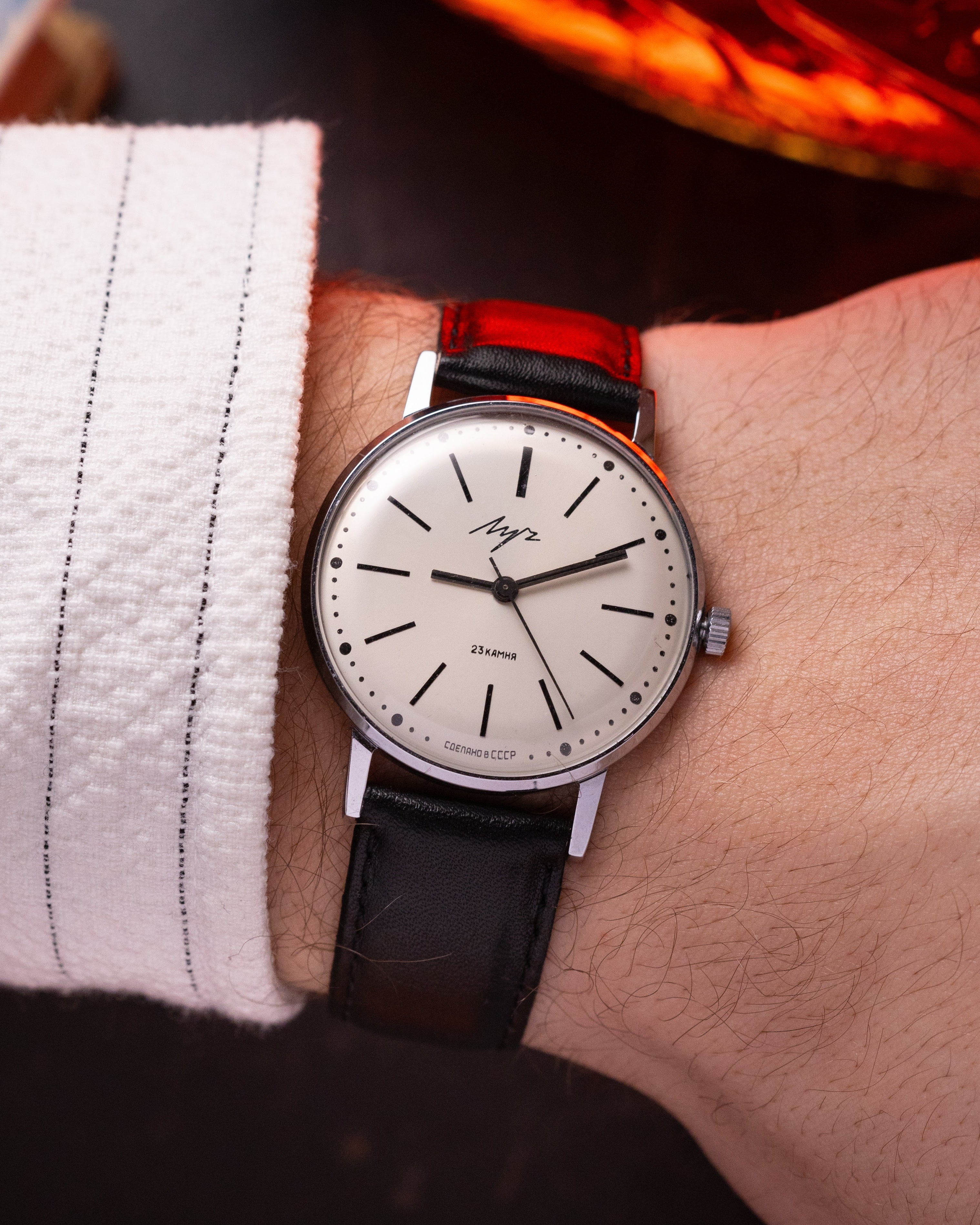 Vintage Soviet Minimalist Luch watch from 1980's - VintageDuMarko