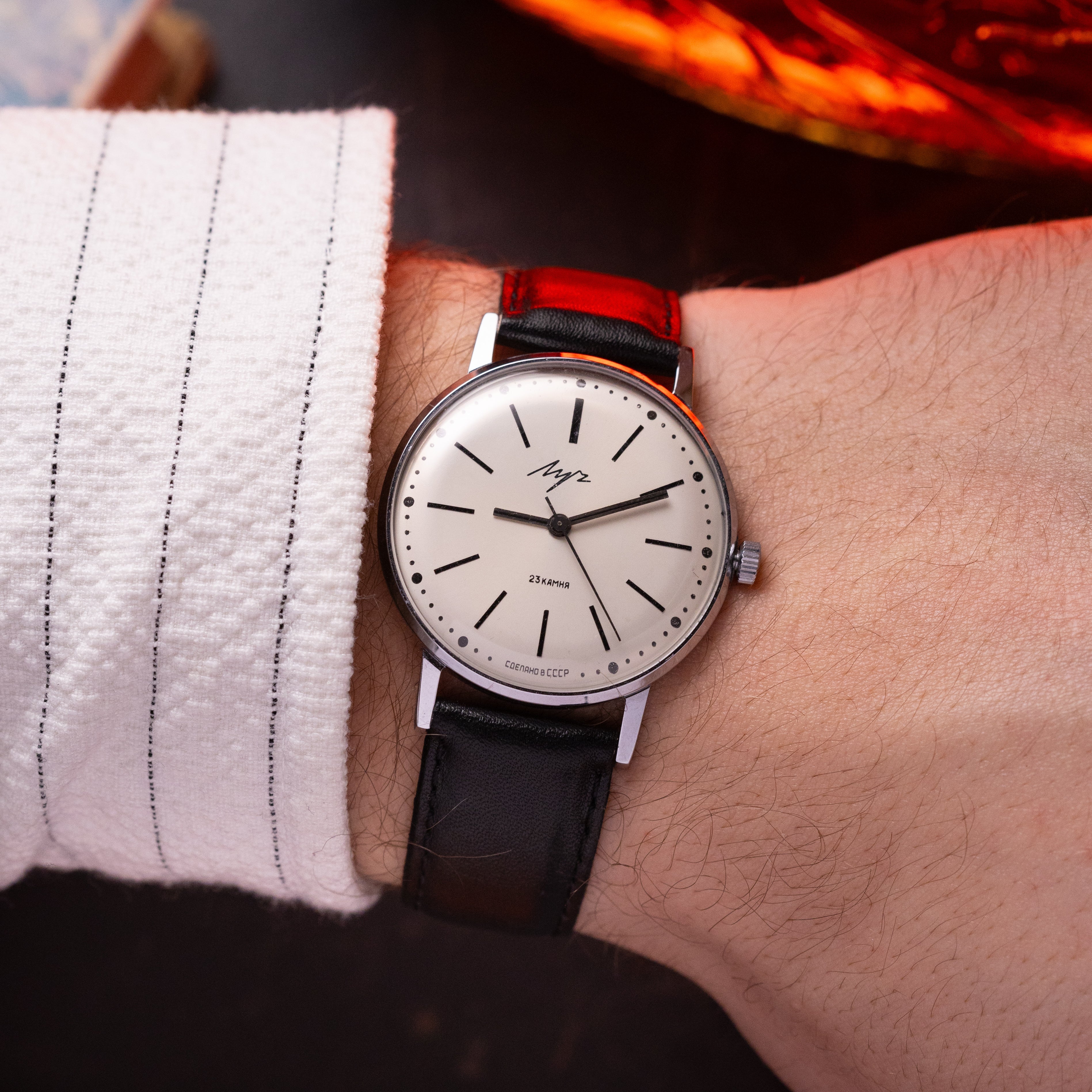 Vintage Soviet Minimalist Luch watch from 1980's - VintageDuMarko