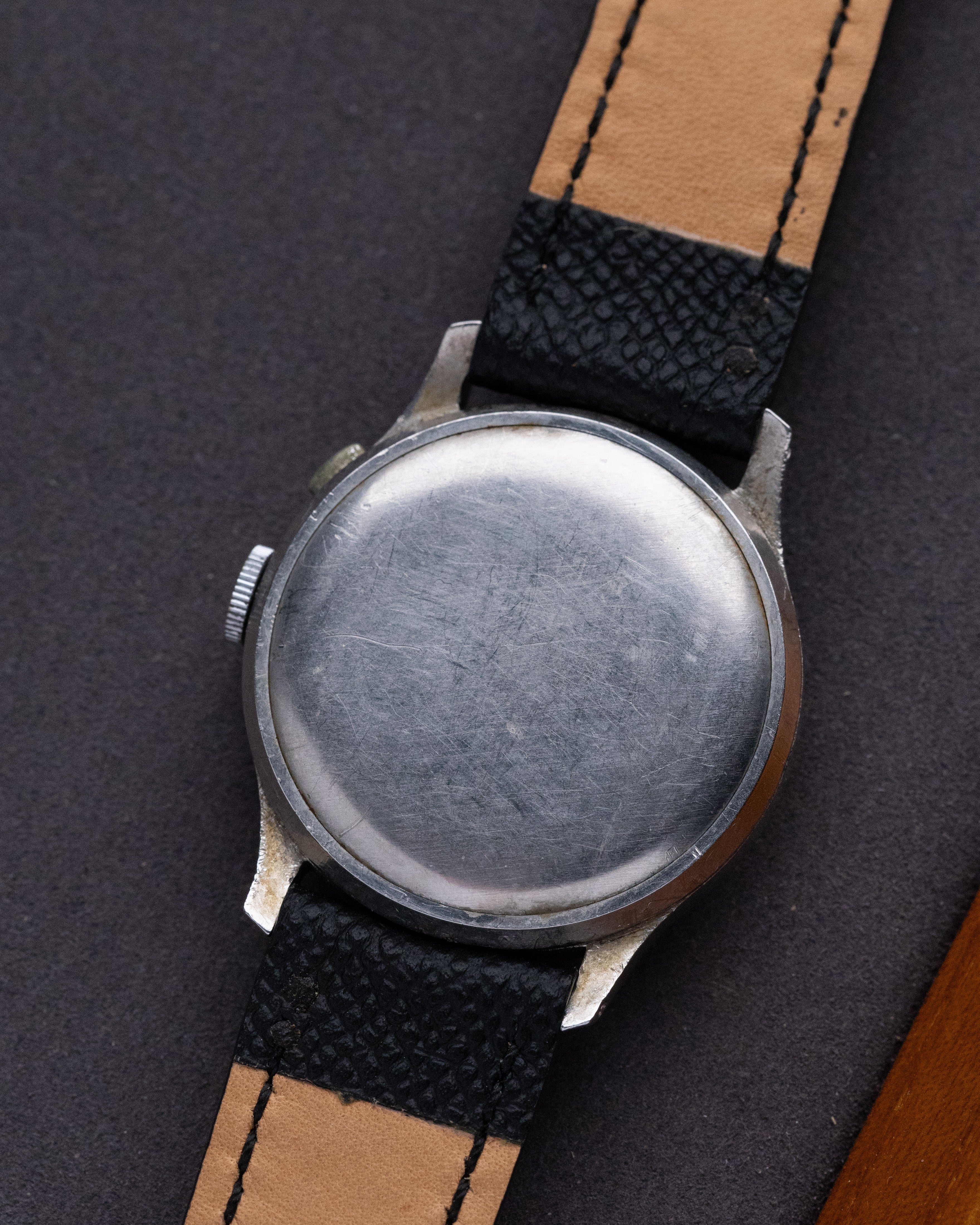 Vintage Swiss Chronometer Monopusher Valjoux 22 GHT, Original Enamel Dial - DuMarko