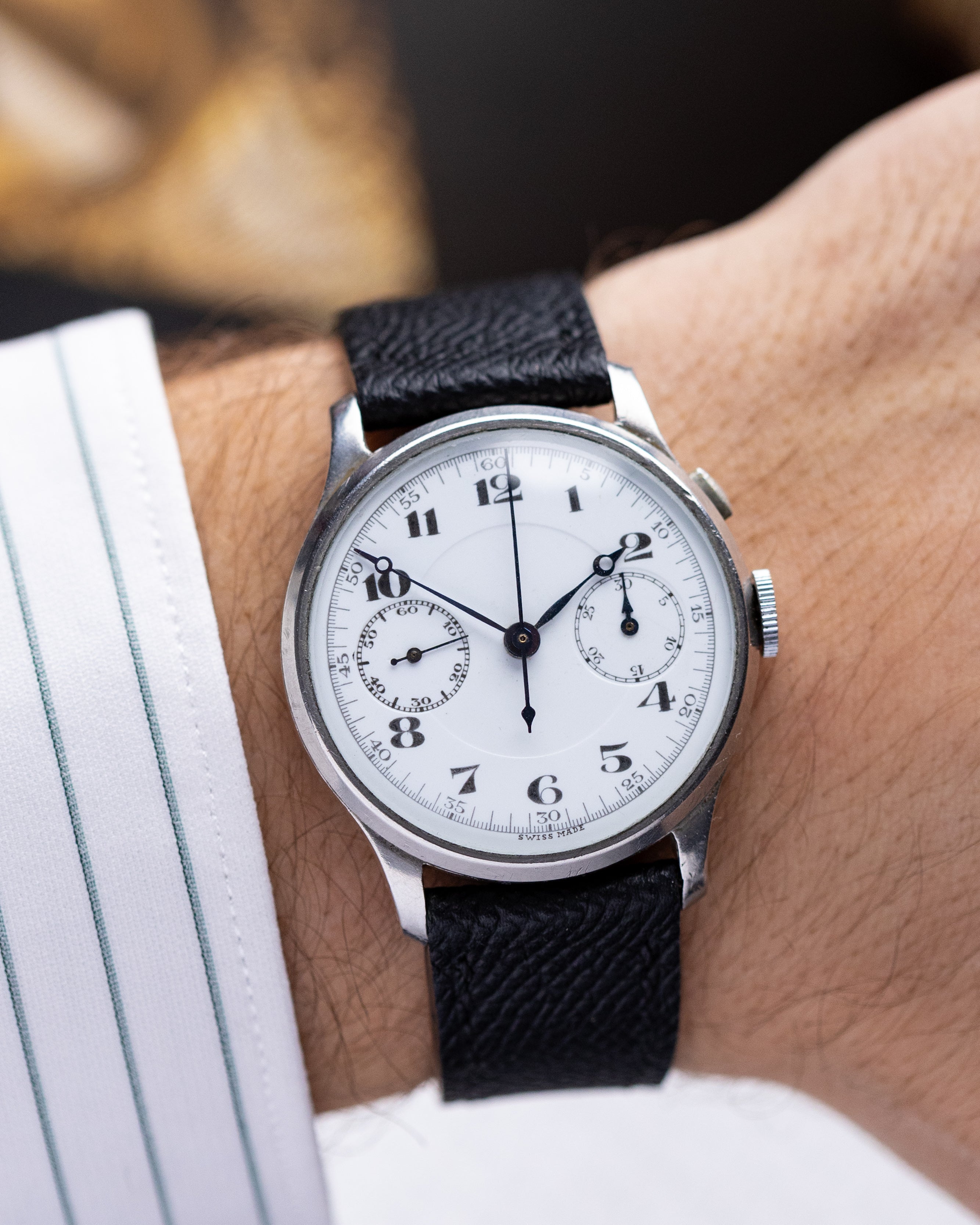 Vintage Swiss Chronometer Monopusher Valjoux 22 GHT, Original Enamel Dial - DuMarko