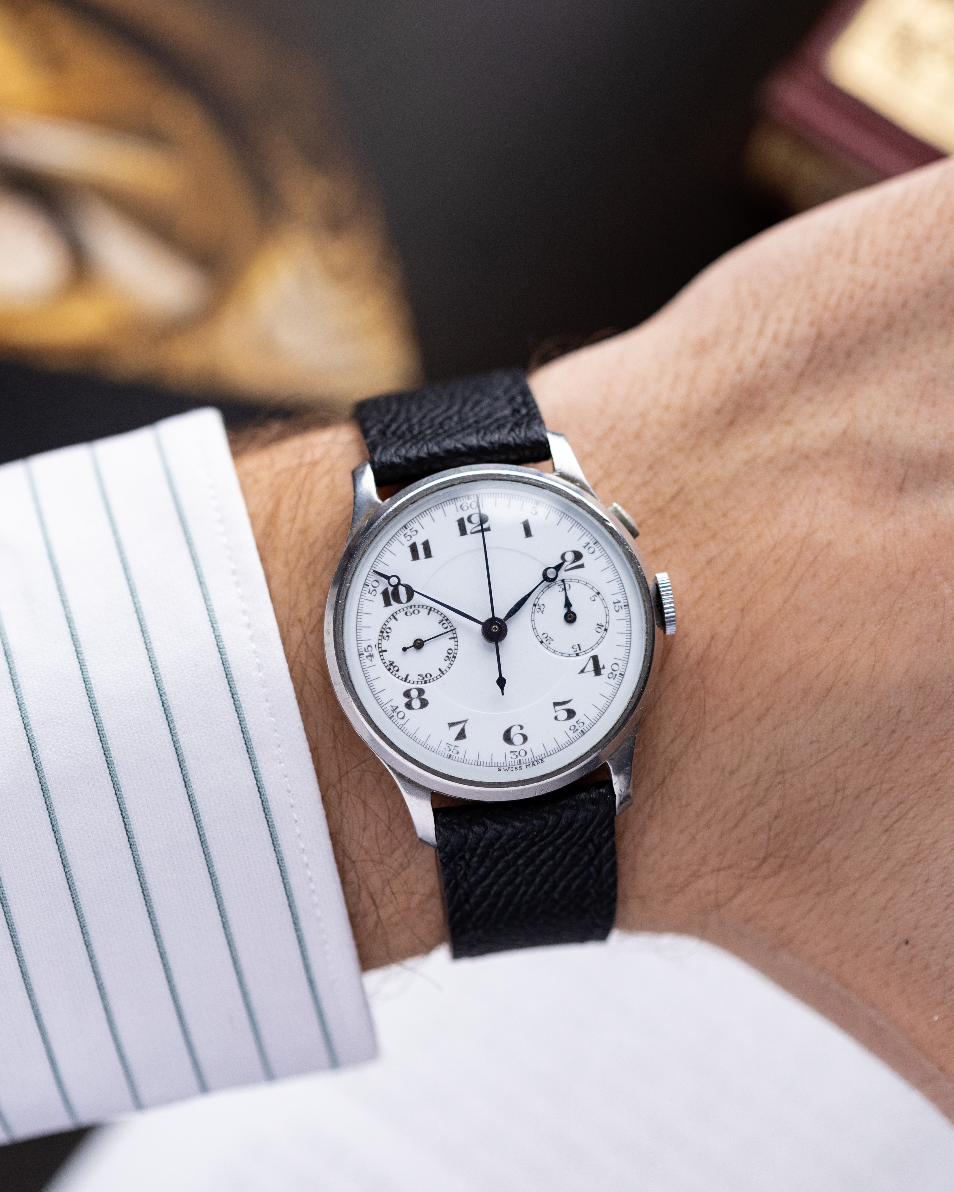 Vintage Swiss Chronometer Monopusher Valjoux 22 GHT, Original Enamel Dial - DuMarko