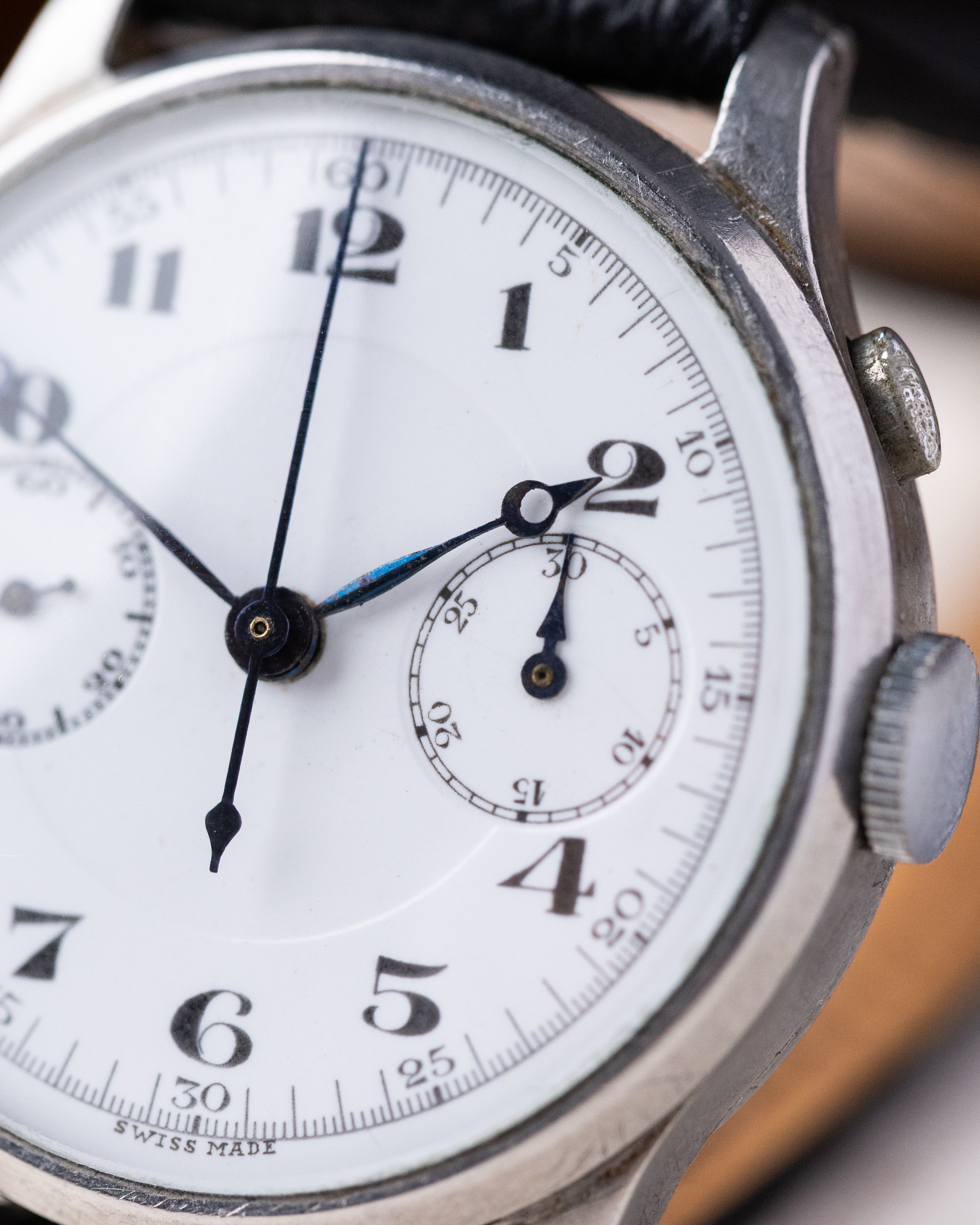 Vintage Swiss Chronometer Monopusher Valjoux 22 GHT, Original Enamel Dial - DuMarko