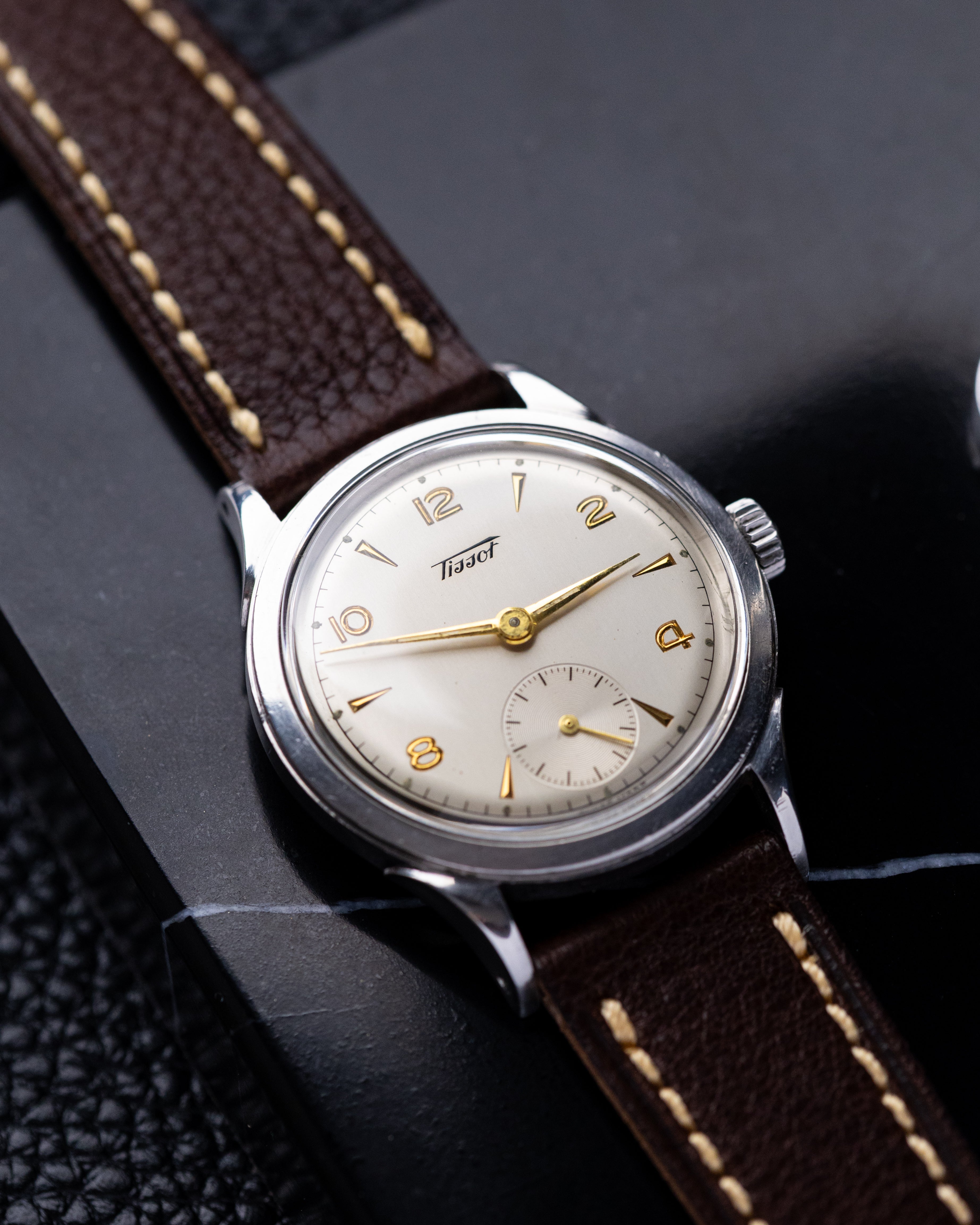 Vintage Tissot Calatrava, Ref. 6702 - 15, Rare silver dial and markers, Cal. 27 with Sub second from 1940's - DuMarko