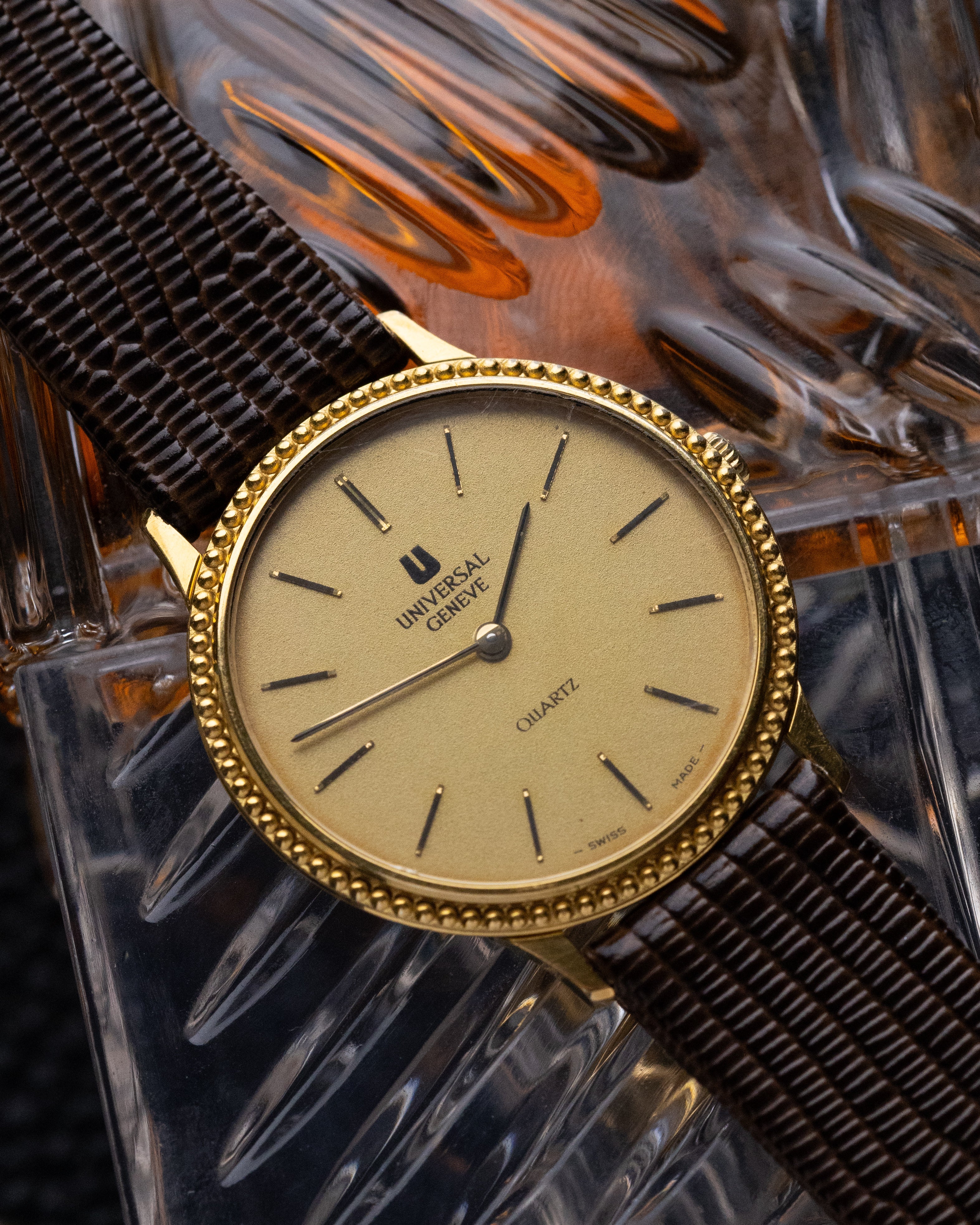Vintage Universal Genève Dress Watch, Quartz, Extra Slim Gold - plated Case from 1980's - DuMarko