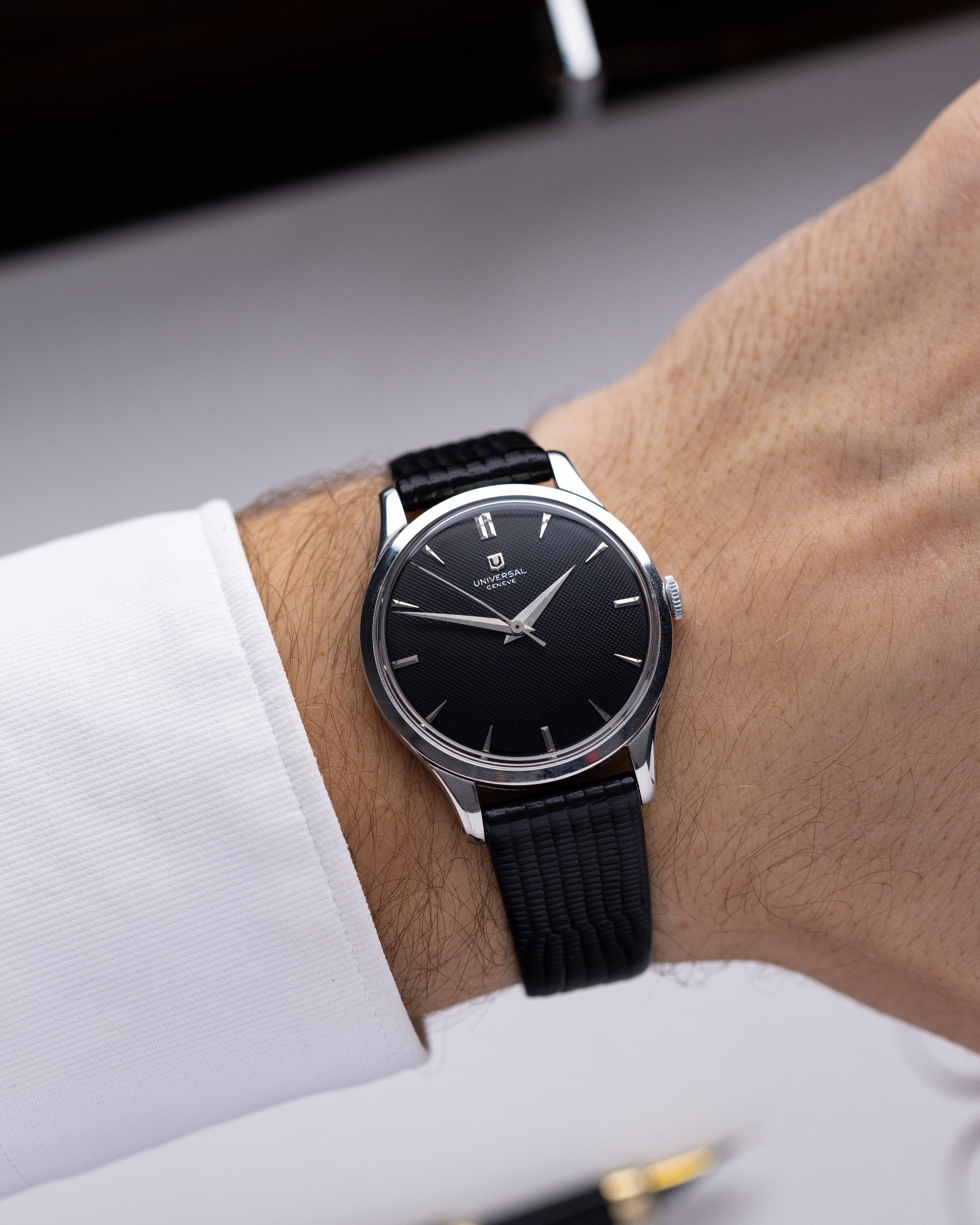 Vintage Universal Genève, Swiss Made, Black Honeycomb Dial, Cal. 332 from 1950's - DuMarko