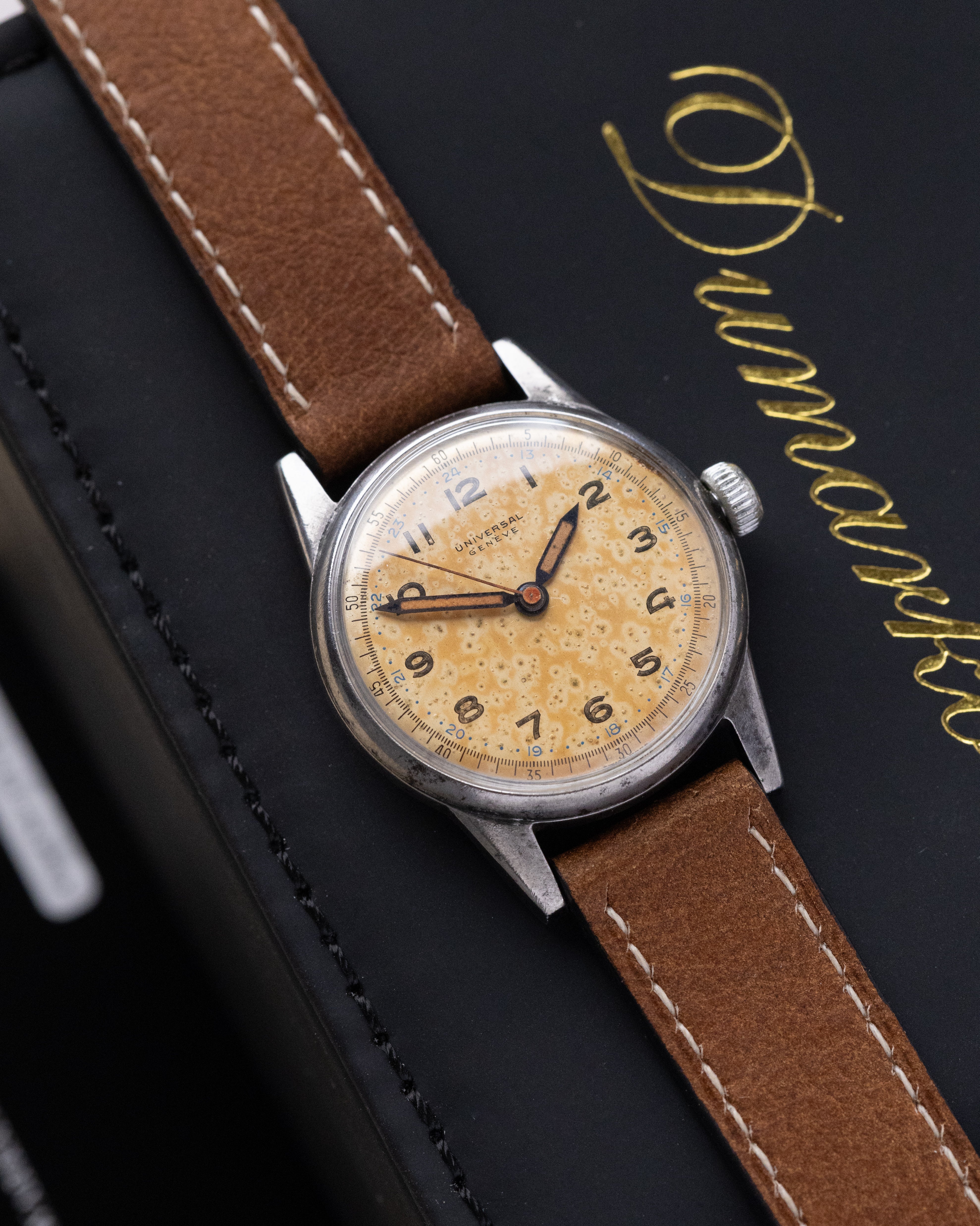 Vintage Universal Geneve Swiss military watch, Cal. 267, Radium polka dot patina from 1943 - DuMarko