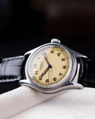 Vintage Universal Genève Swiss Military Watch, Ref. 20724 Radium Dial, Cal. 263 from 1944 - DuMarko