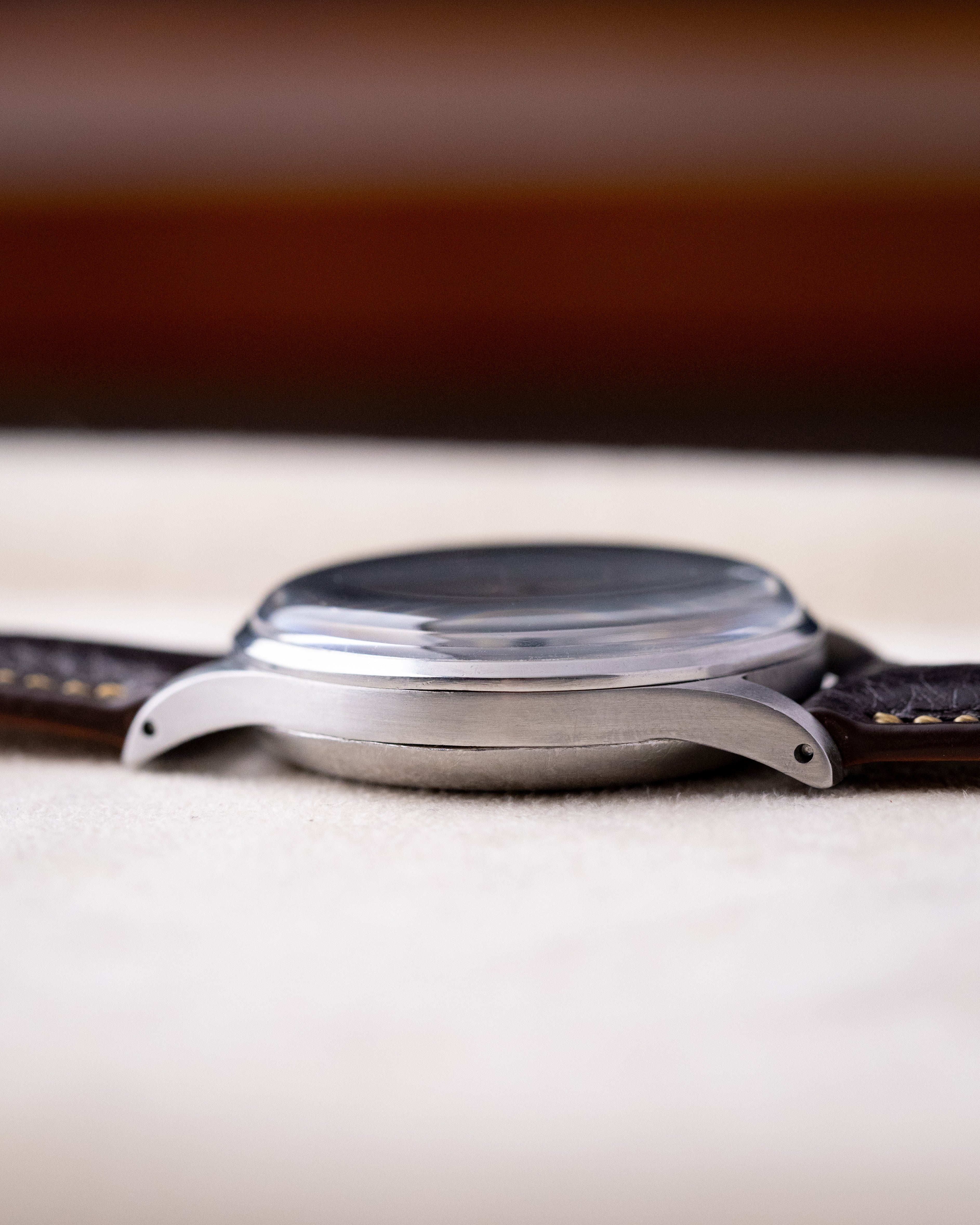 Vintage Universal Genève Uni - Compax Chronograph, Ref. 224100, Radium Dial, Cal. 285 from 1940's - DuMarko