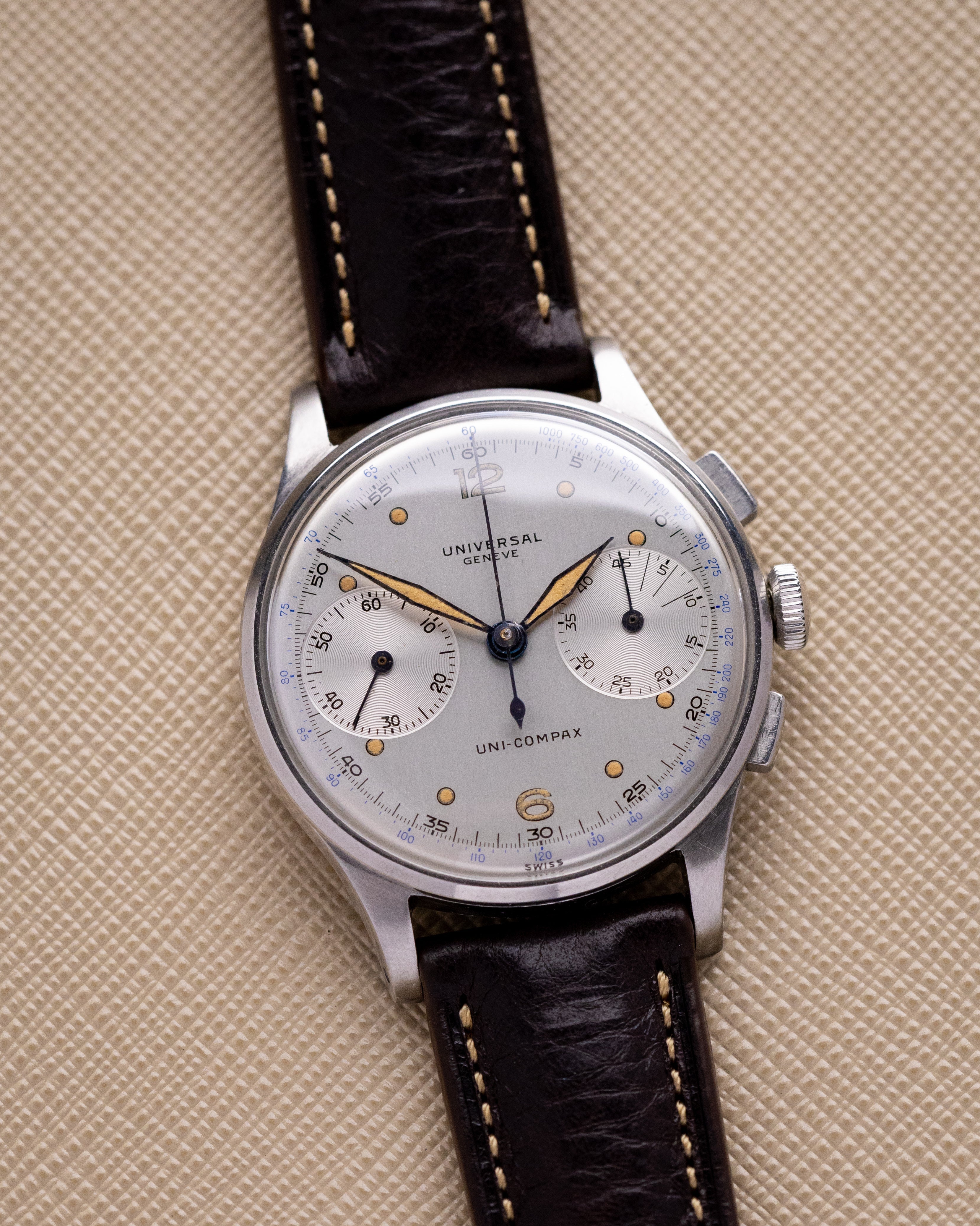 Vintage Universal Genève Uni - Compax Chronograph, Ref. 224100, Radium Dial, Cal. 285 from 1940's - DuMarko
