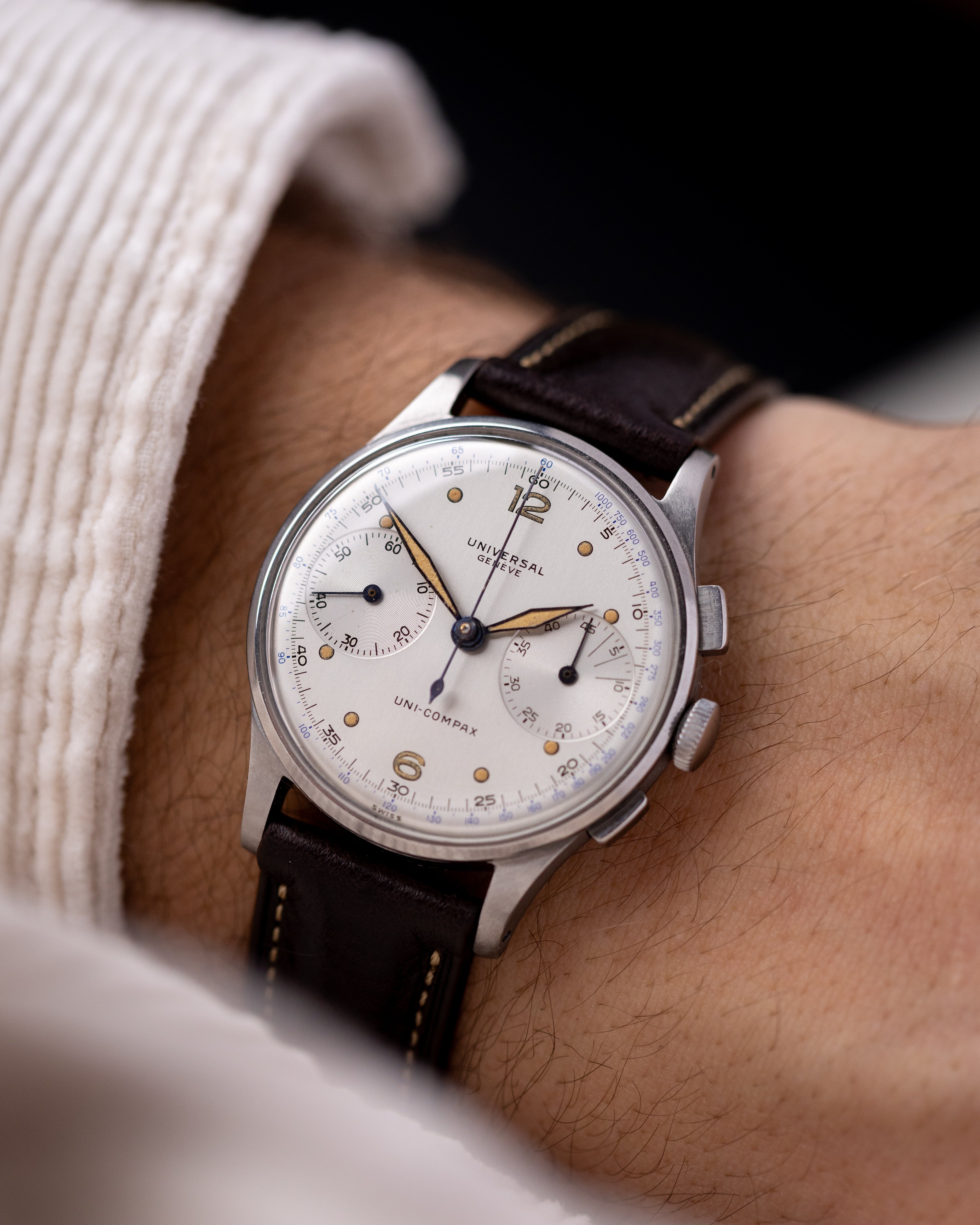 Vintage Universal Genève Uni - Compax Chronograph, Ref. 224100, Radium Dial, Cal. 285 from 1940's - DuMarko