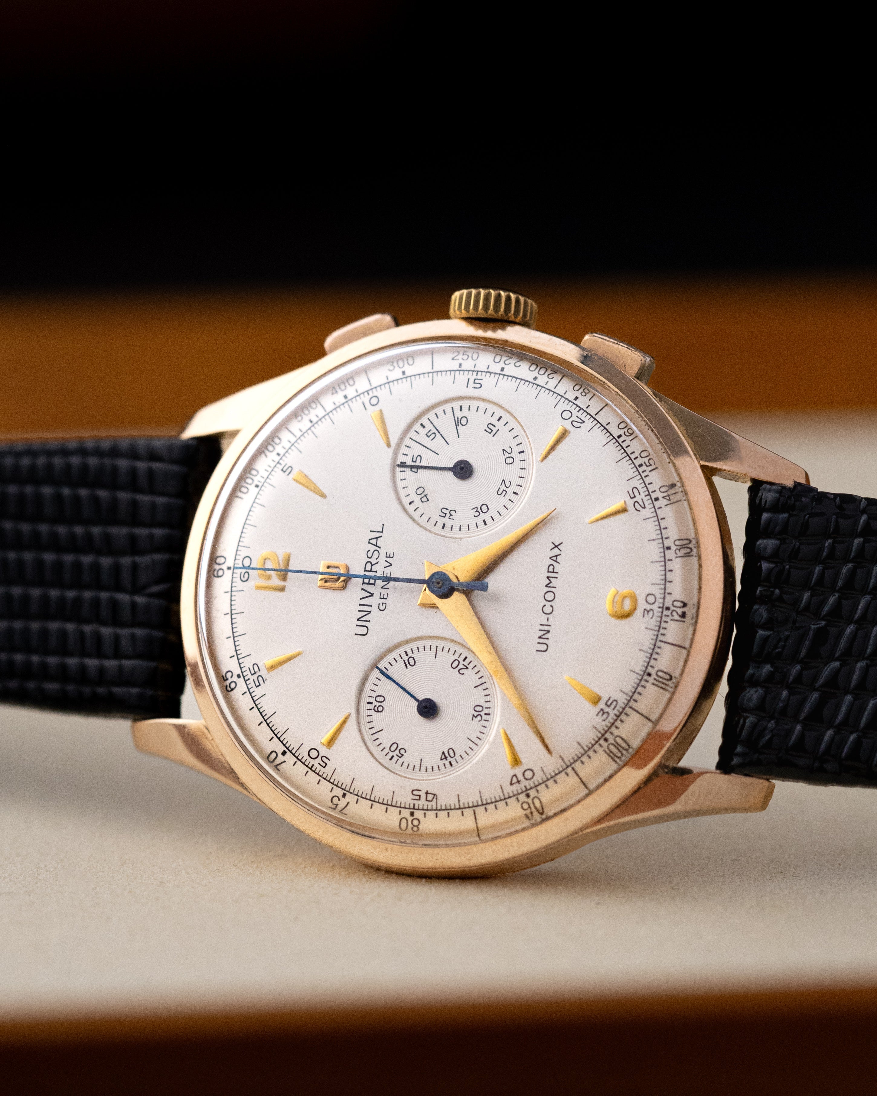 Vintage Universal Genève Uni - Compax, Jumbo 18K Rose Gold Case, Ref. 124116, Cal. 285 from 1950's - DuMarko