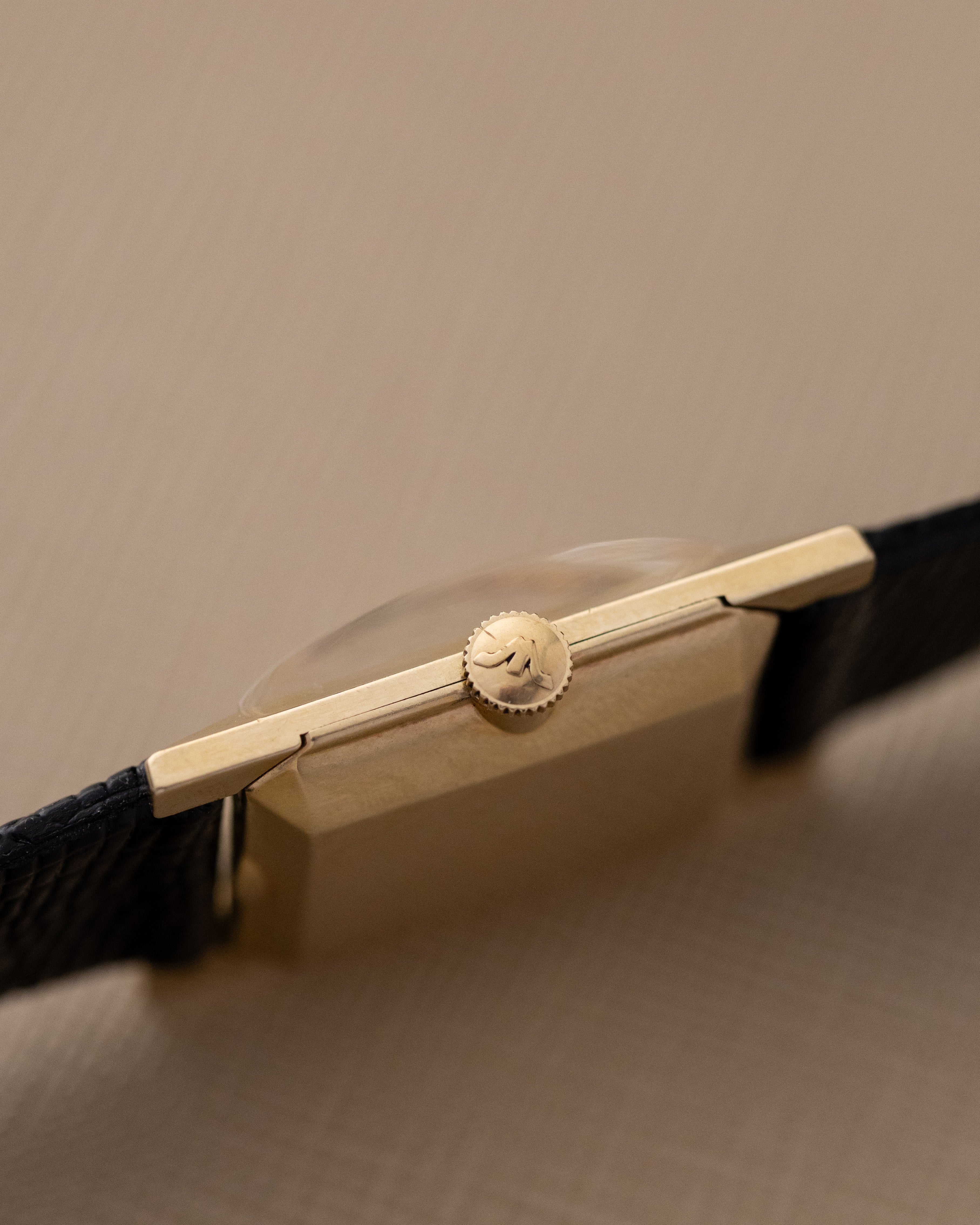 Vintage Wittnauer Art Deco Tank, Ref. 2360 - 9WN, Linen Dial, Cal. 9E, Manual Wind - DuMarko