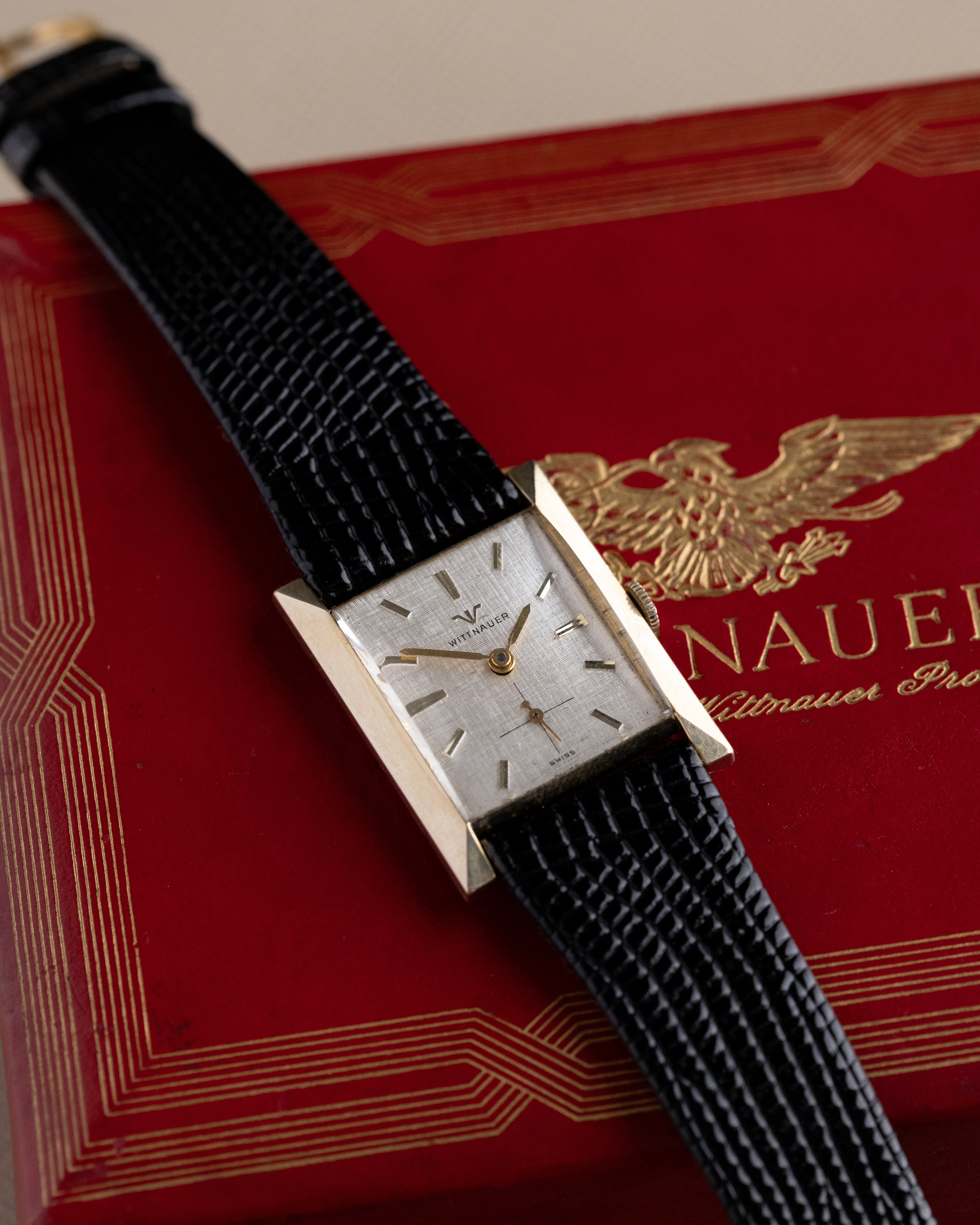 Vintage Wittnauer Art Deco Tank, Ref. 2360 - 9WN, Linen Dial, Cal. 9E, Manual Wind - DuMarko