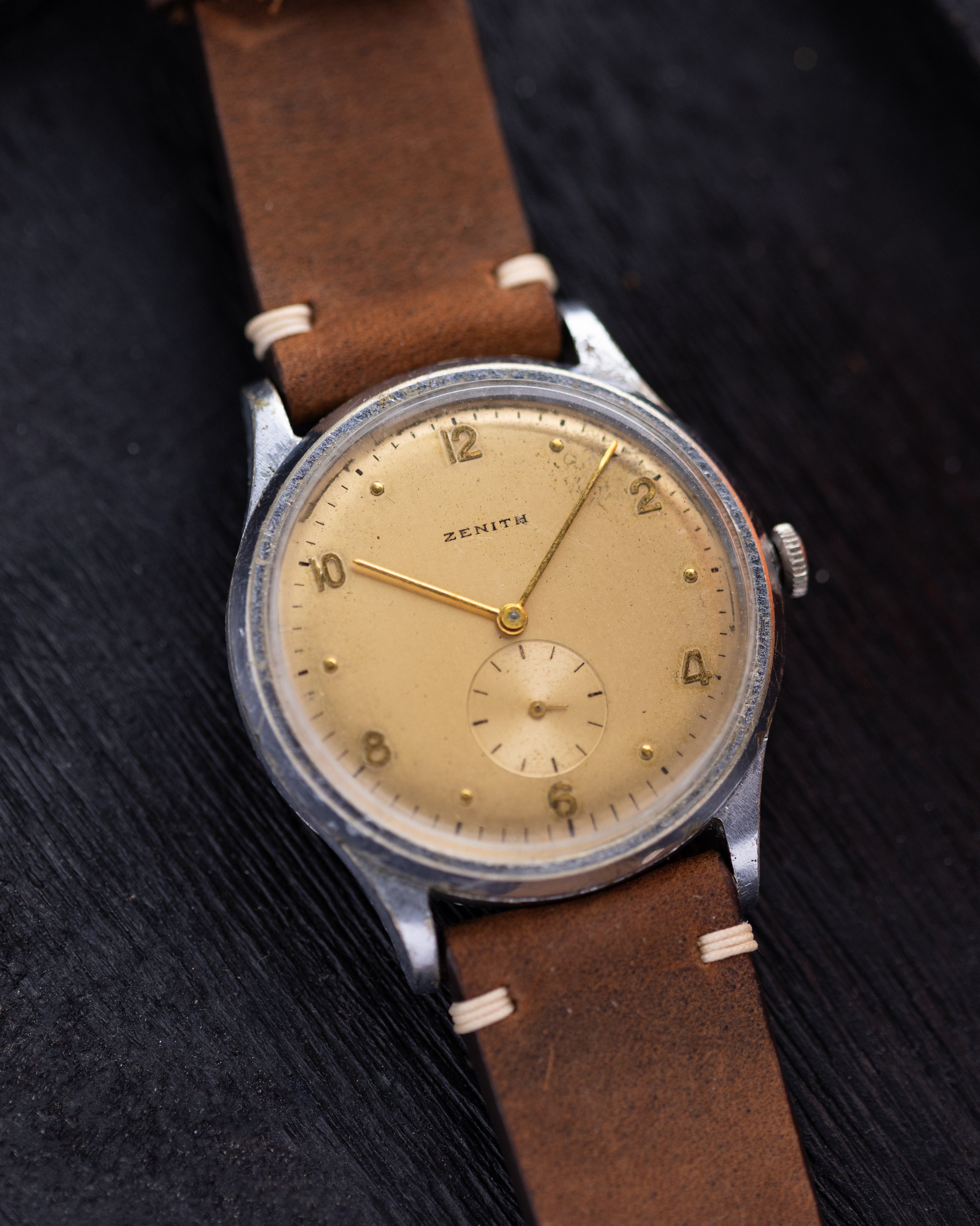 Vintage Zenith Swiss Watch, Patina dial, Oversized case 38 mm - DuMarko