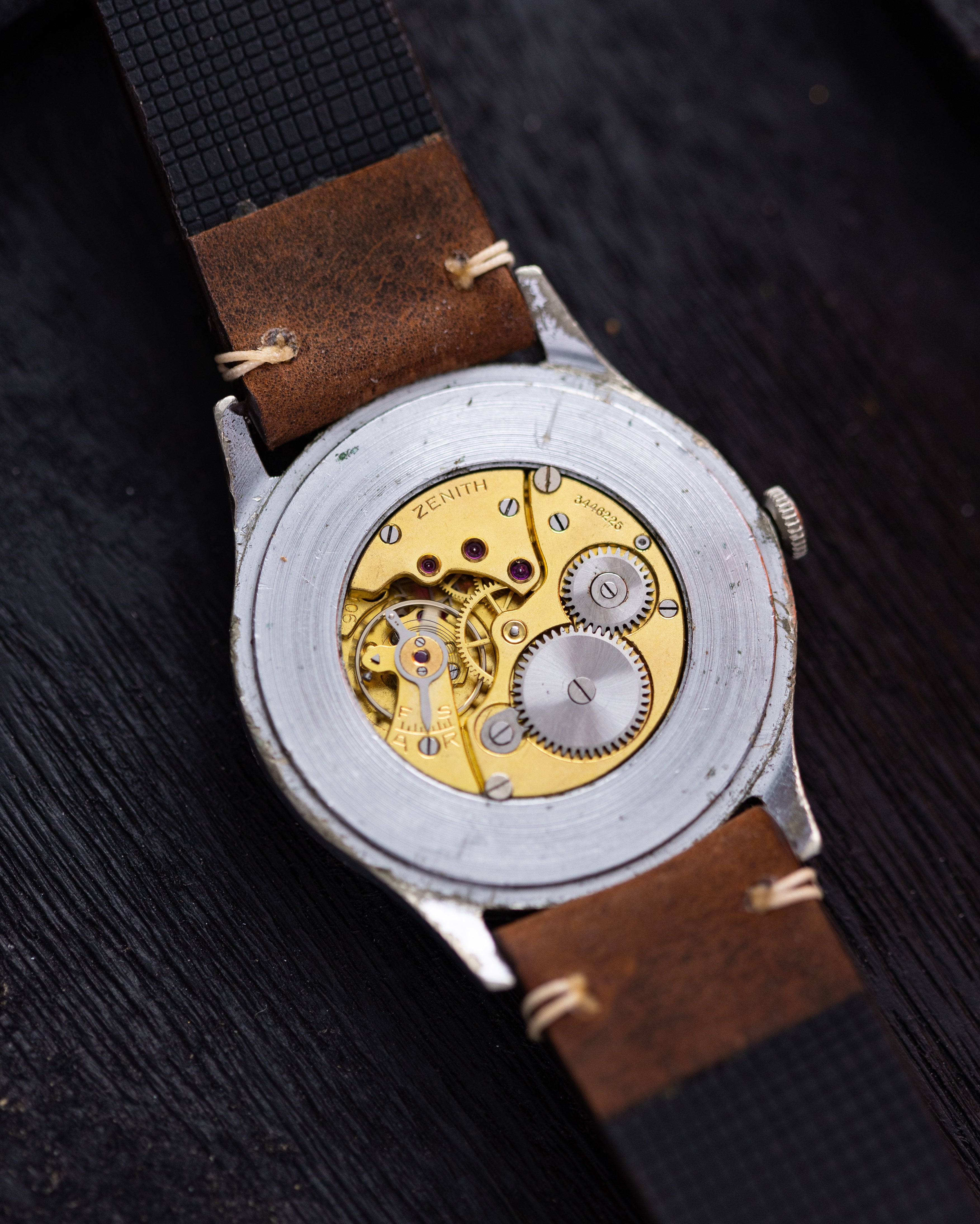 Vintage Zenith Swiss Watch, Patina dial, Oversized case 38 mm - DuMarko