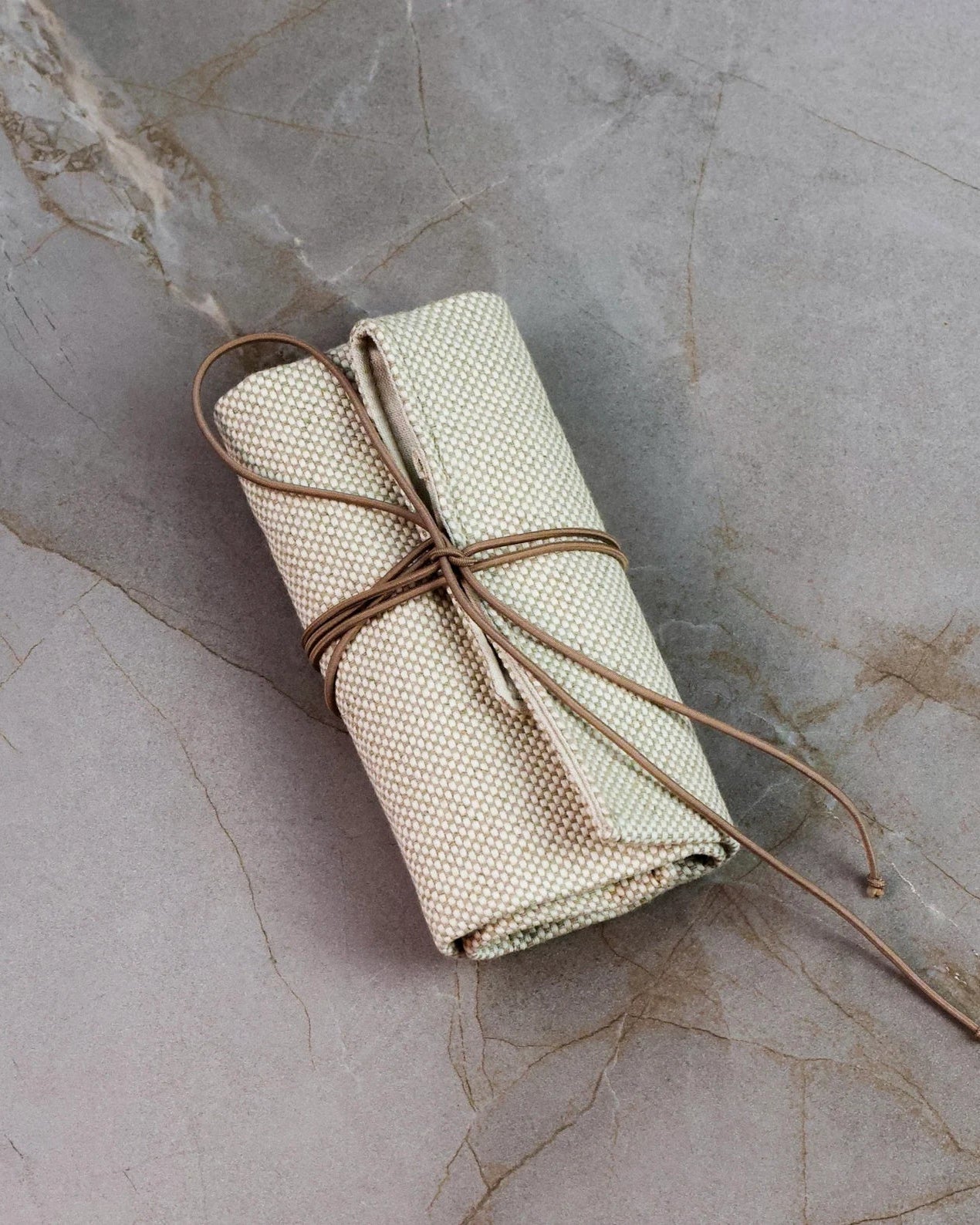 Beige Cotton Handmade Best Watch Roll Case for 5 Watches with Closing Strap - VintageDuMarko