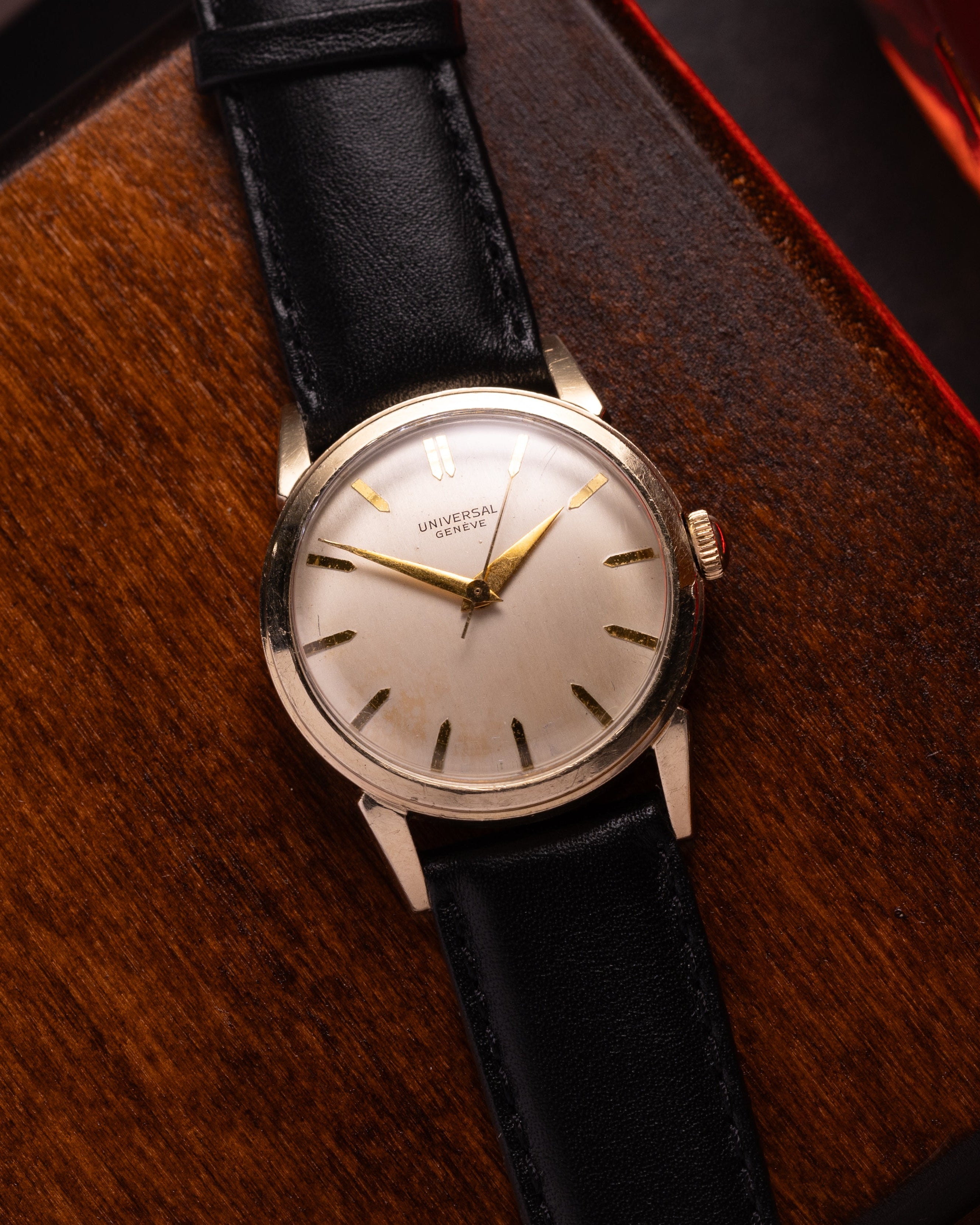 Luxury Vintage Universal Geneve watch, 10K Gold Filled - VintageDuMarko