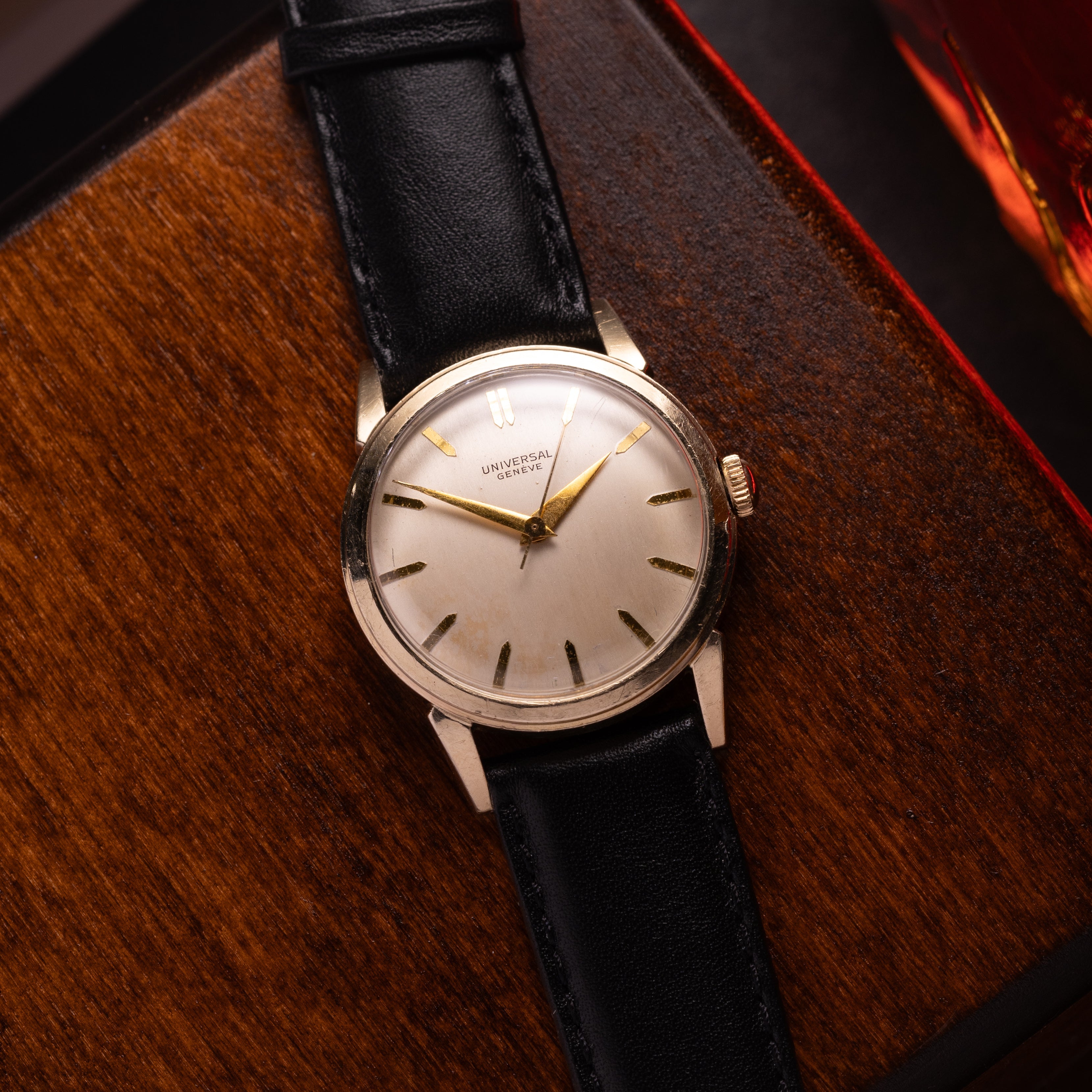 Luxury Vintage Universal Geneve watch, 10K Gold Filled - VintageDuMarko