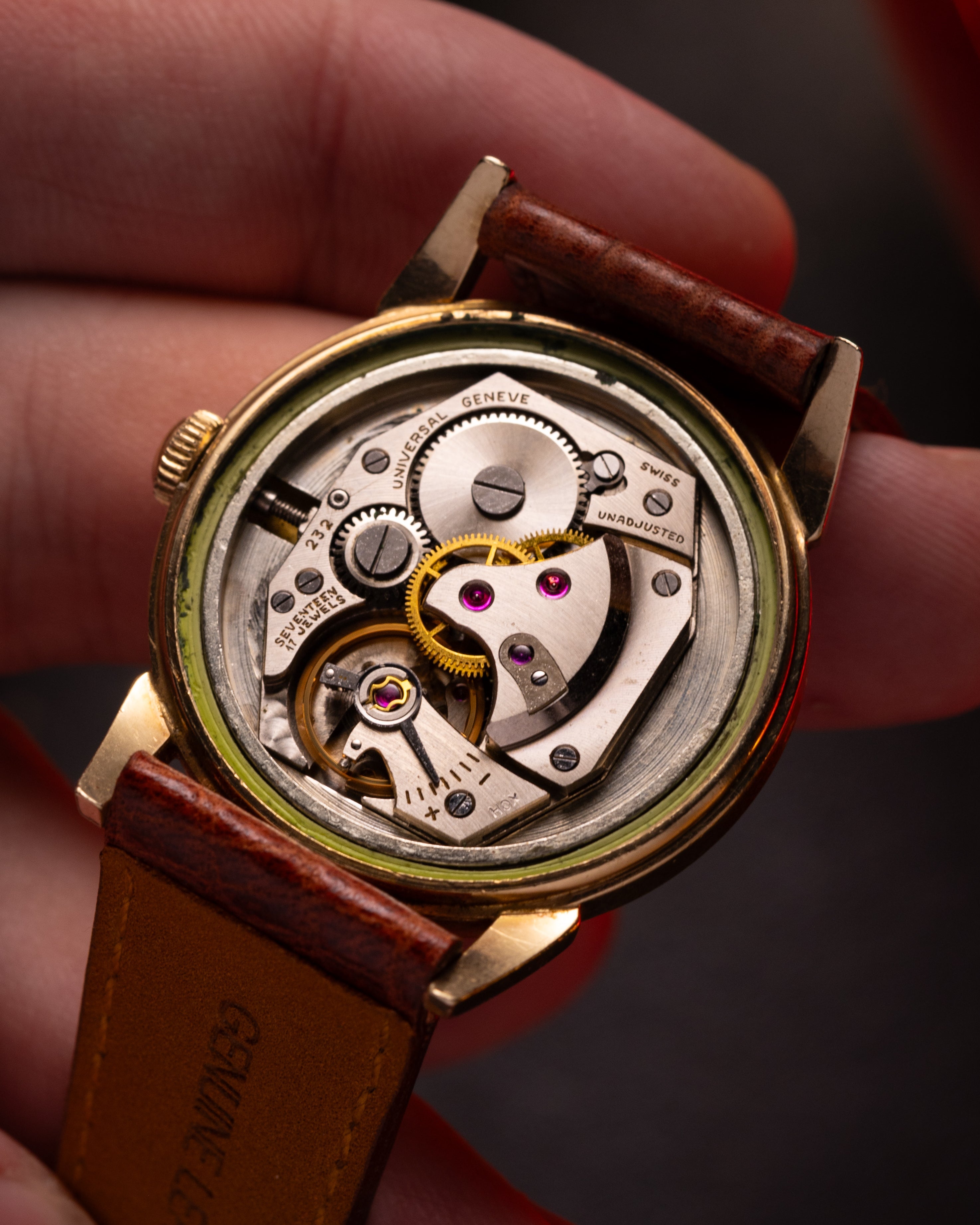 Luxury Vintage Universal Geneve watch, 10K Gold Filled - VintageDuMarko