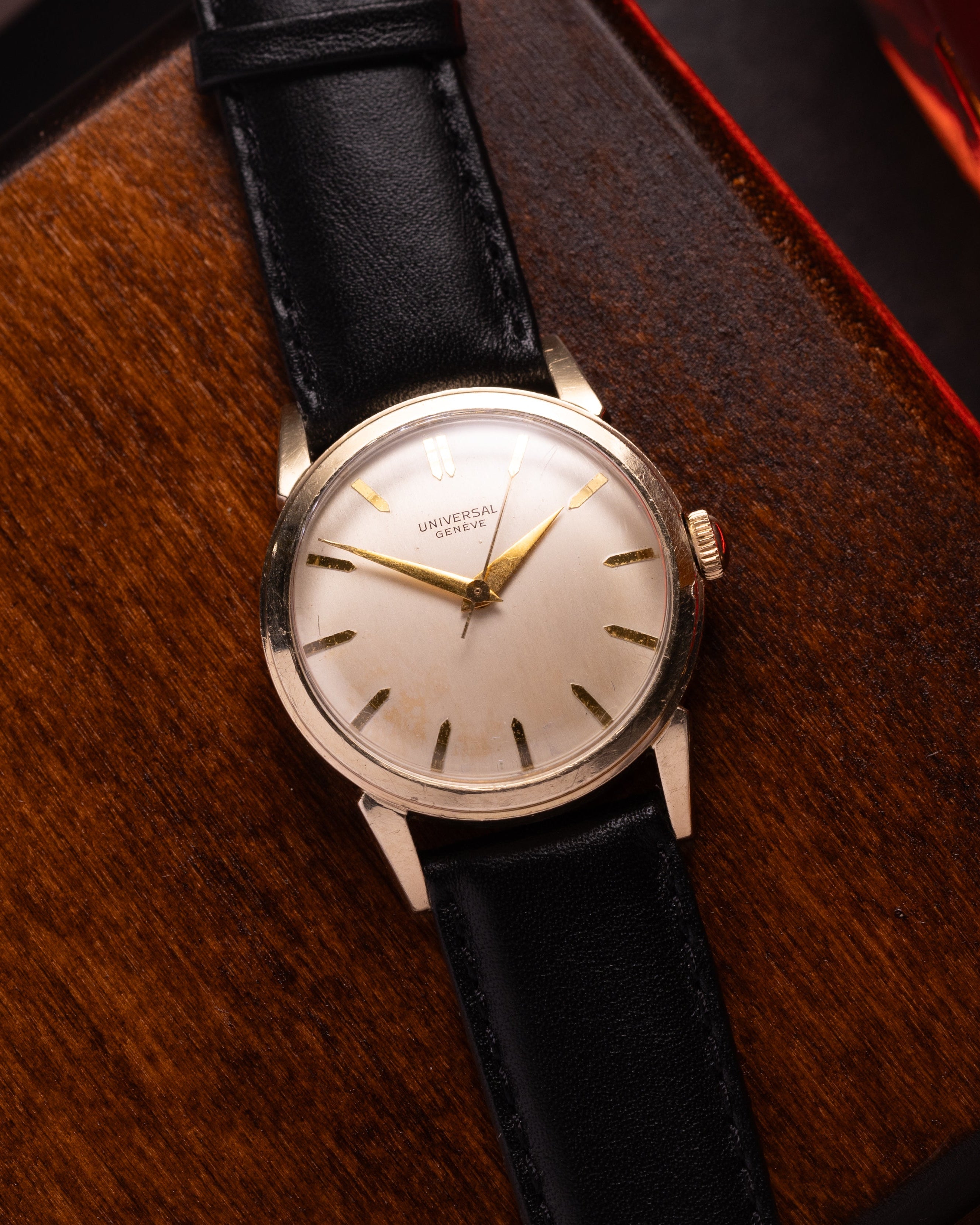 Luxury Vintage Universal Geneve watch, 10K Gold Filled - VintageDuMarko