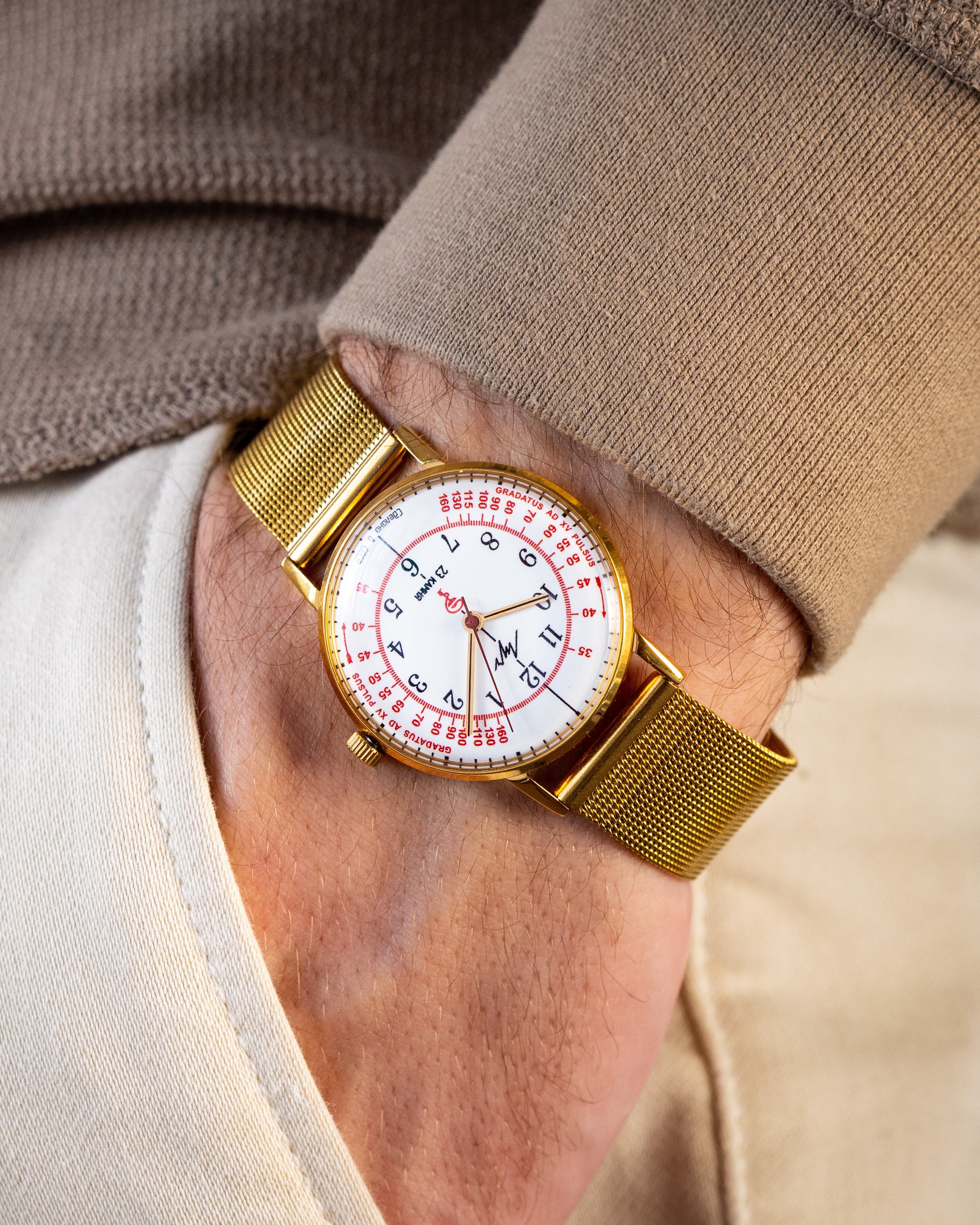 Medical Pulsometer Gold Watch «Luch» - Medical Watch with Pulsometer - VintageDuMarko