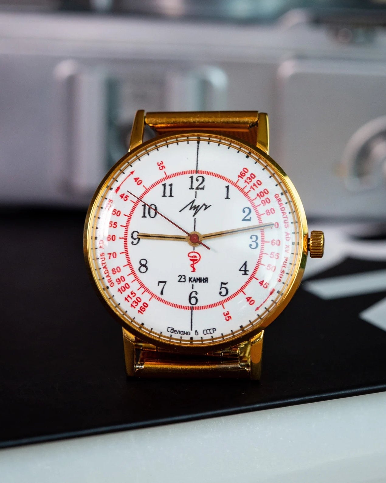 Medical Pulsometer Gold Watch «Luch» - Medical Watch with Pulsometer - VintageDuMarko