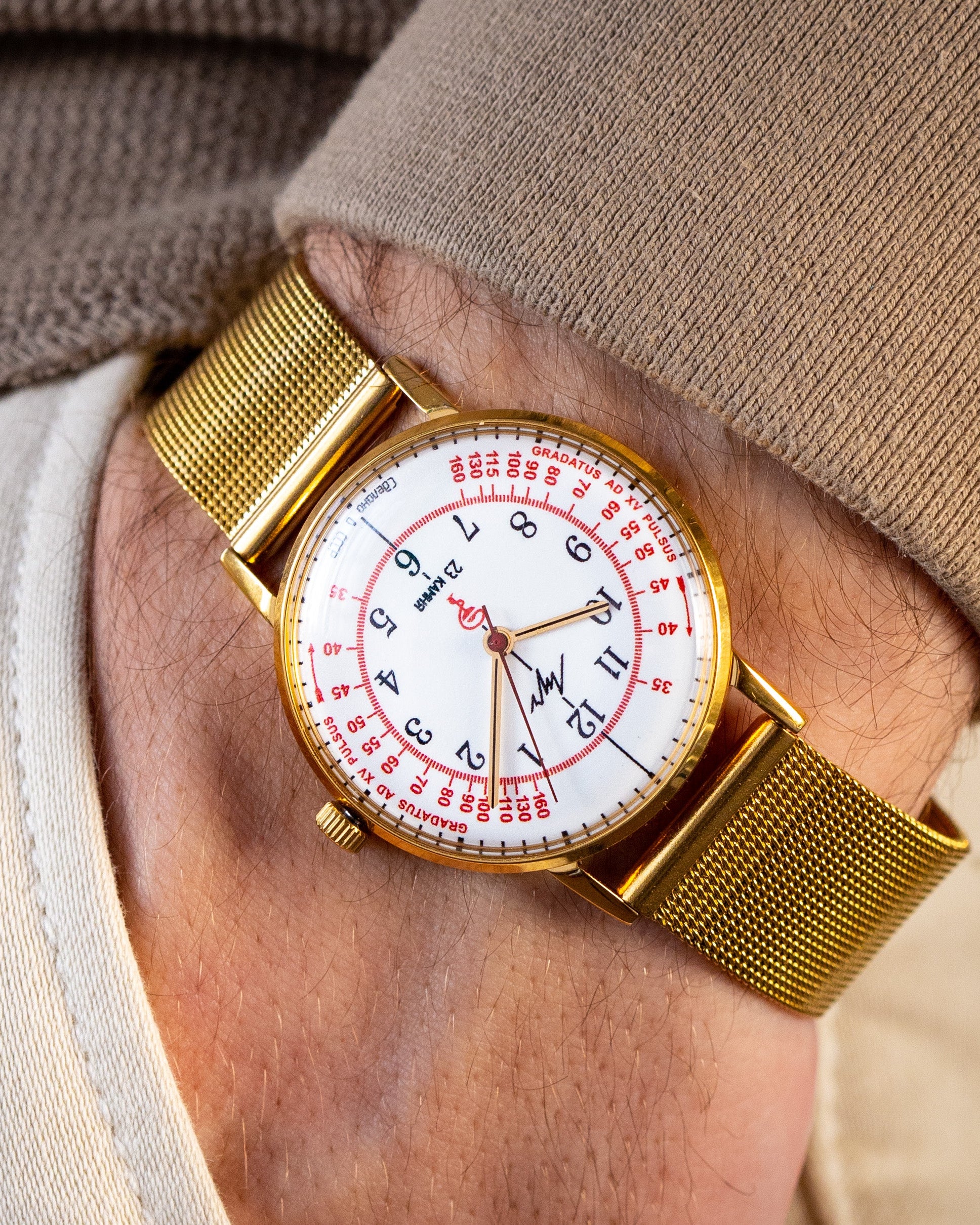 Medical Pulsometer Gold Watch «Luch» - Medical Watch with Pulsometer - VintageDuMarko
