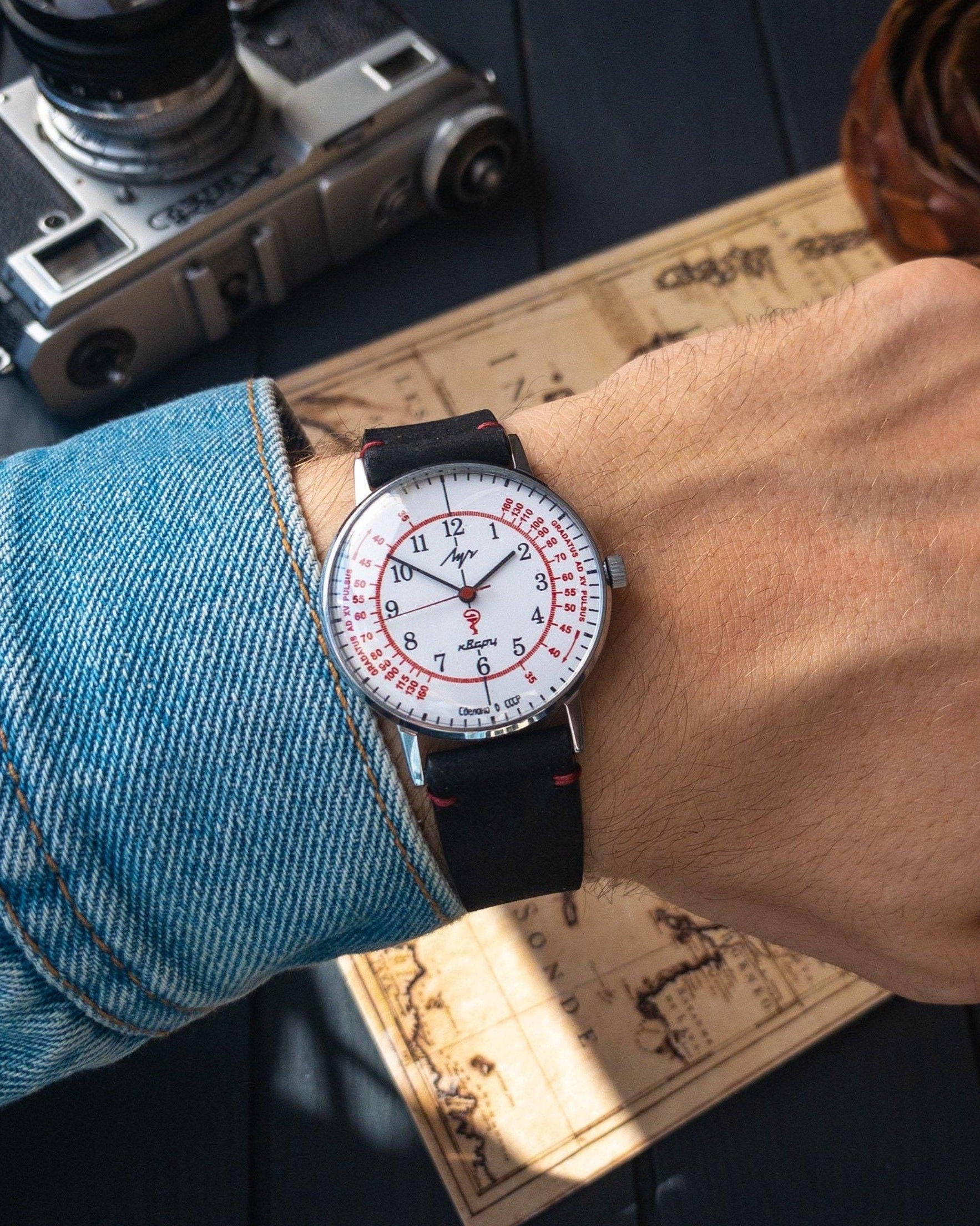 Medical Pulsometer Watch «Luch» - Medical Watch with Pulsometer - VintageDuMarko