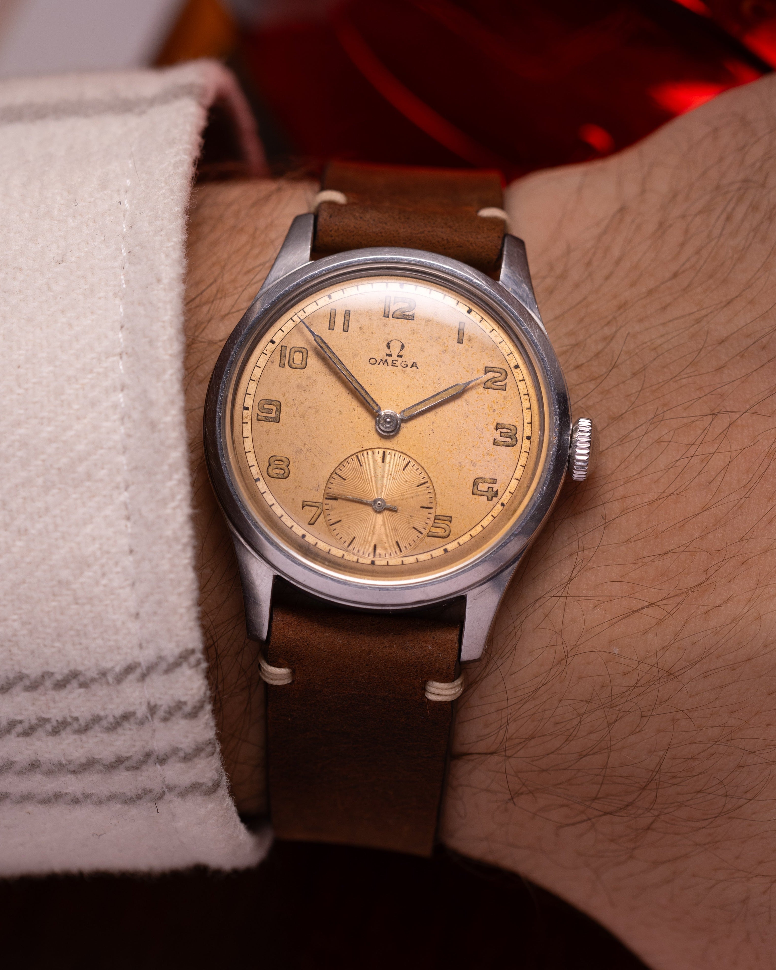 "Omega" Vintage Stainless Steel Watch, Patina Salmon Dial - VintageDuMarko