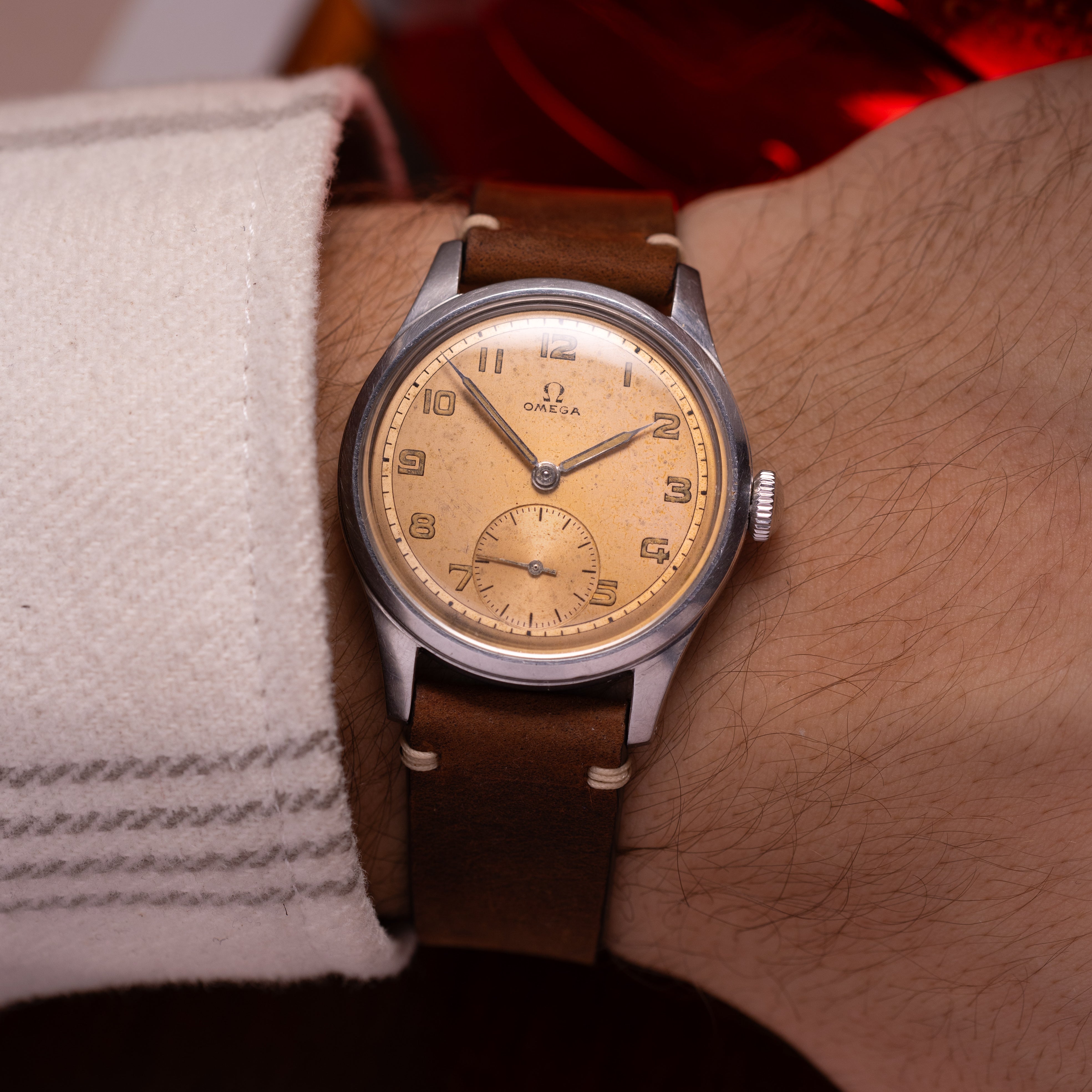"Omega" Vintage Stainless Steel Watch, Patina Salmon Dial - VintageDuMarko