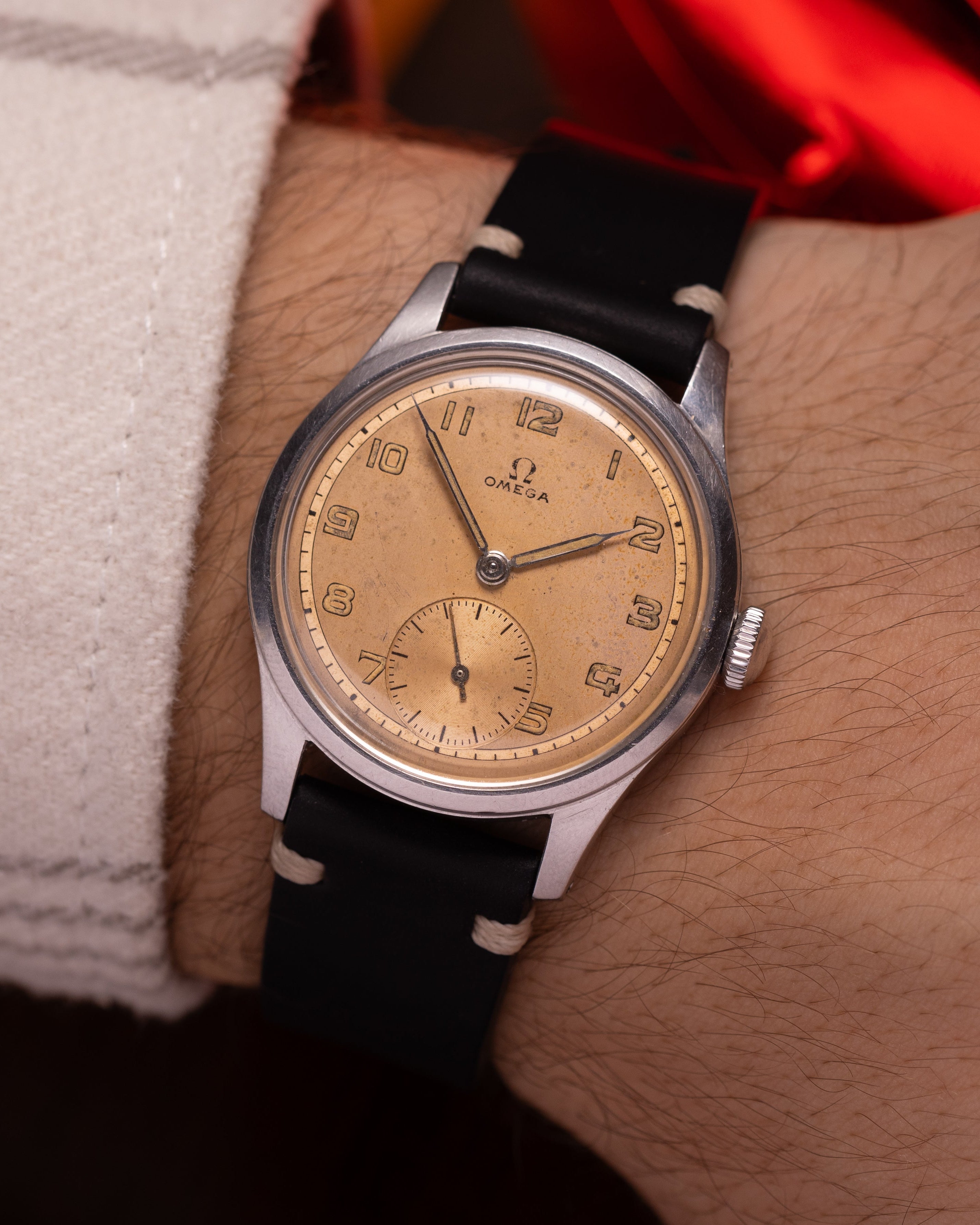 "Omega" Vintage Stainless Steel Watch, Patina Salmon Dial - VintageDuMarko
