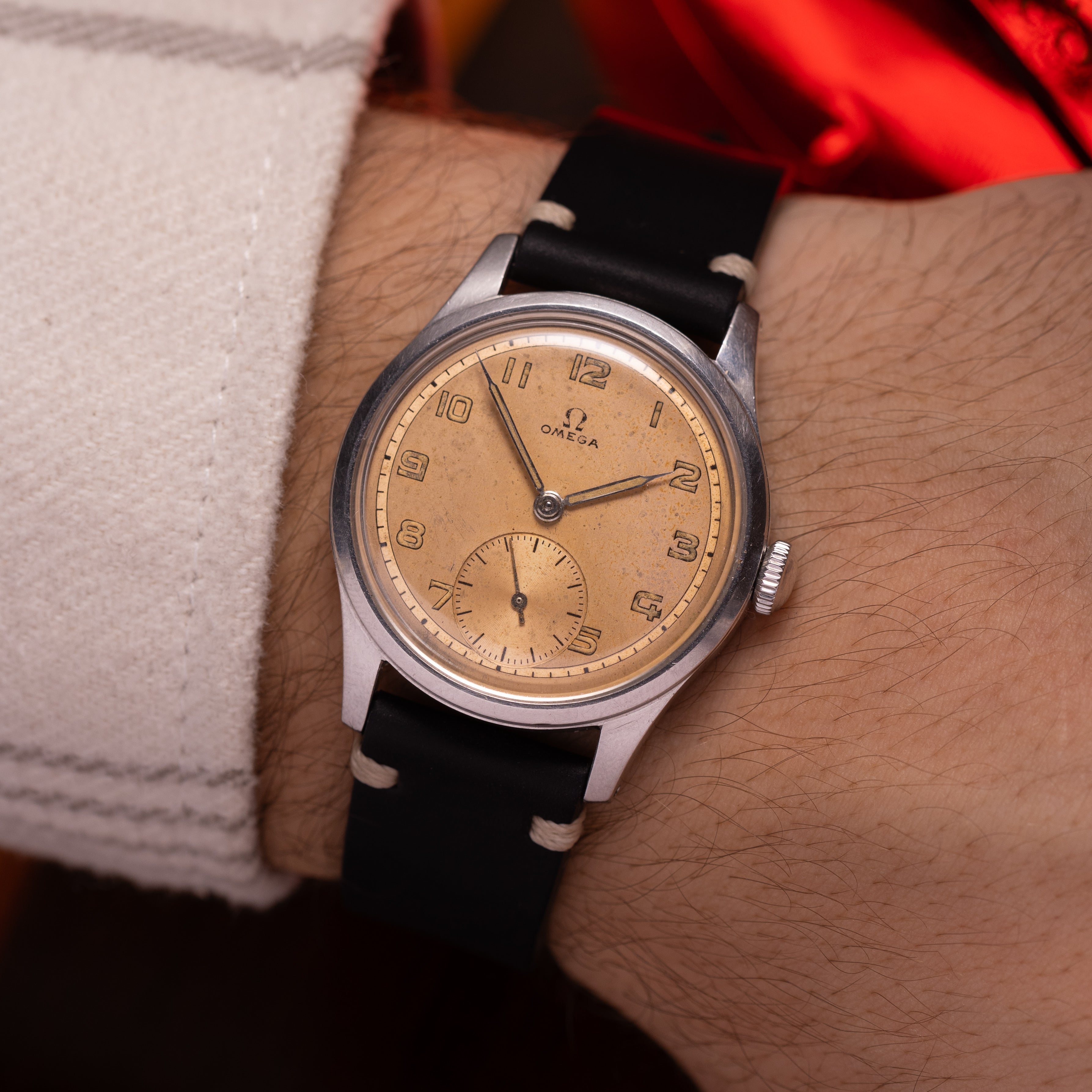 "Omega" Vintage Stainless Steel Watch, Patina Salmon Dial - VintageDuMarko