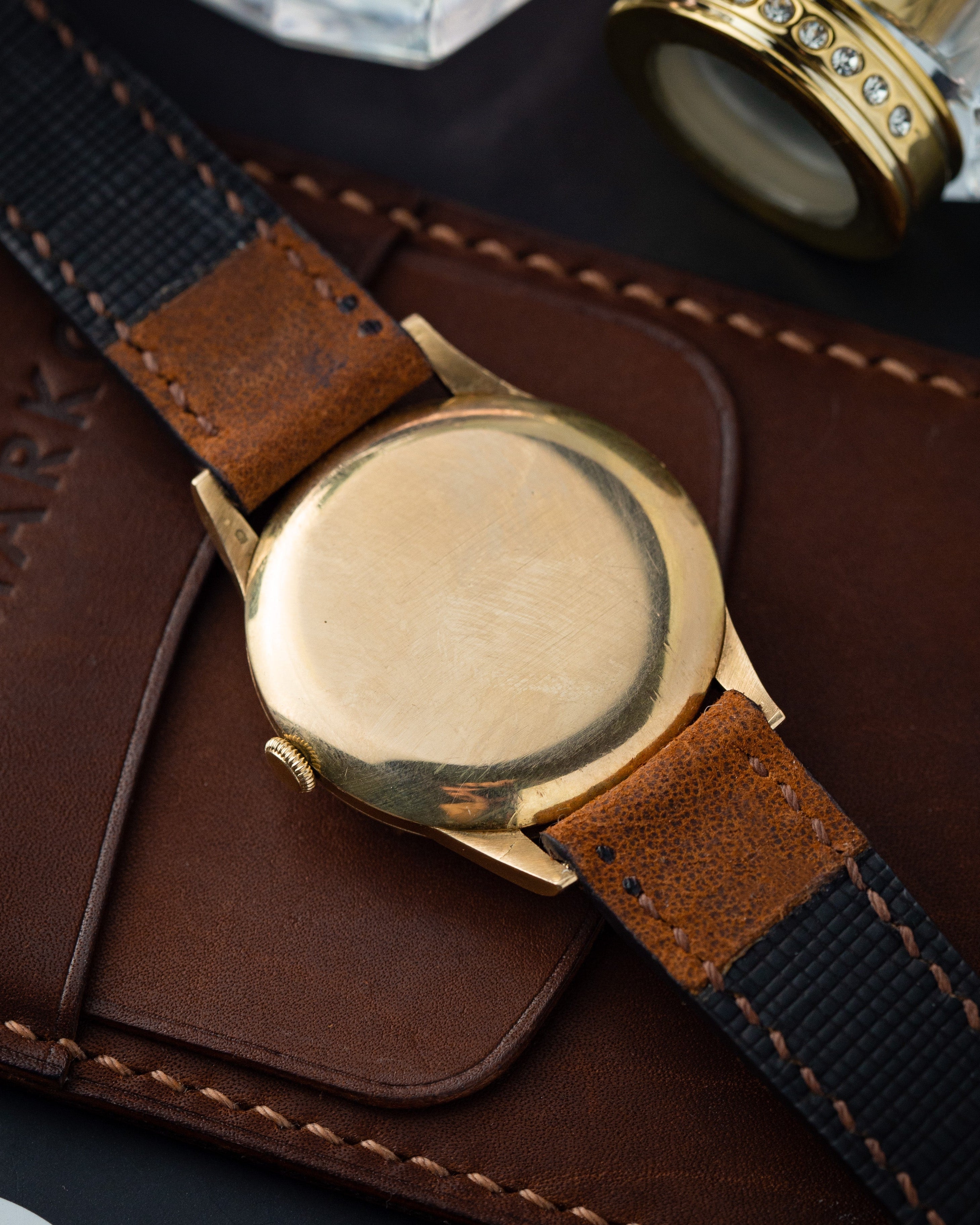 Premium Vintage Watch "IWC Schaffhausen", 14K Solid Gold, Rare Swiss Watch for Men and Women - VintageDuMarko