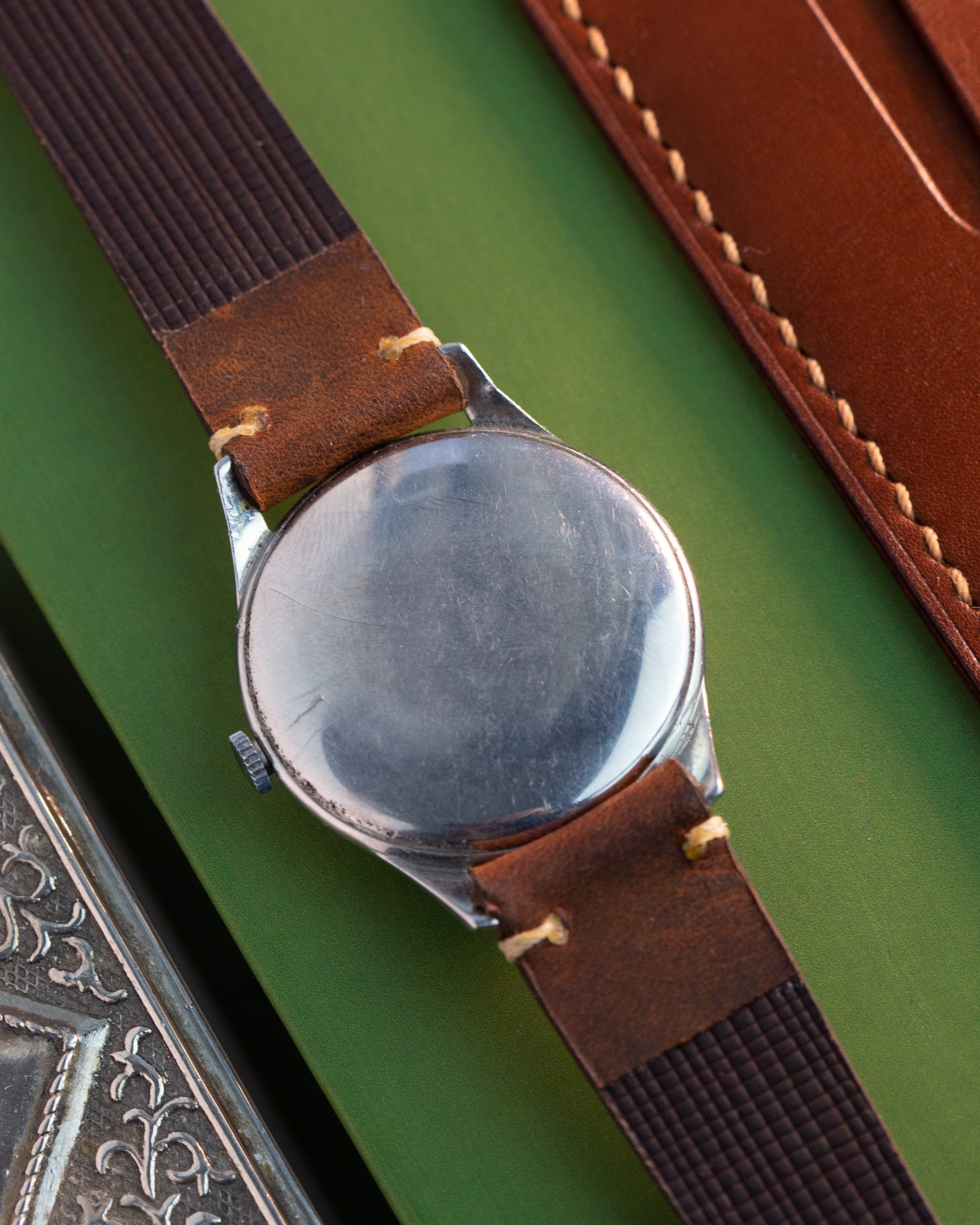 Premium Vintage Watch "IWC Schaffhausen", Rare Swiss Watch for Men and Women - VintageDuMarko