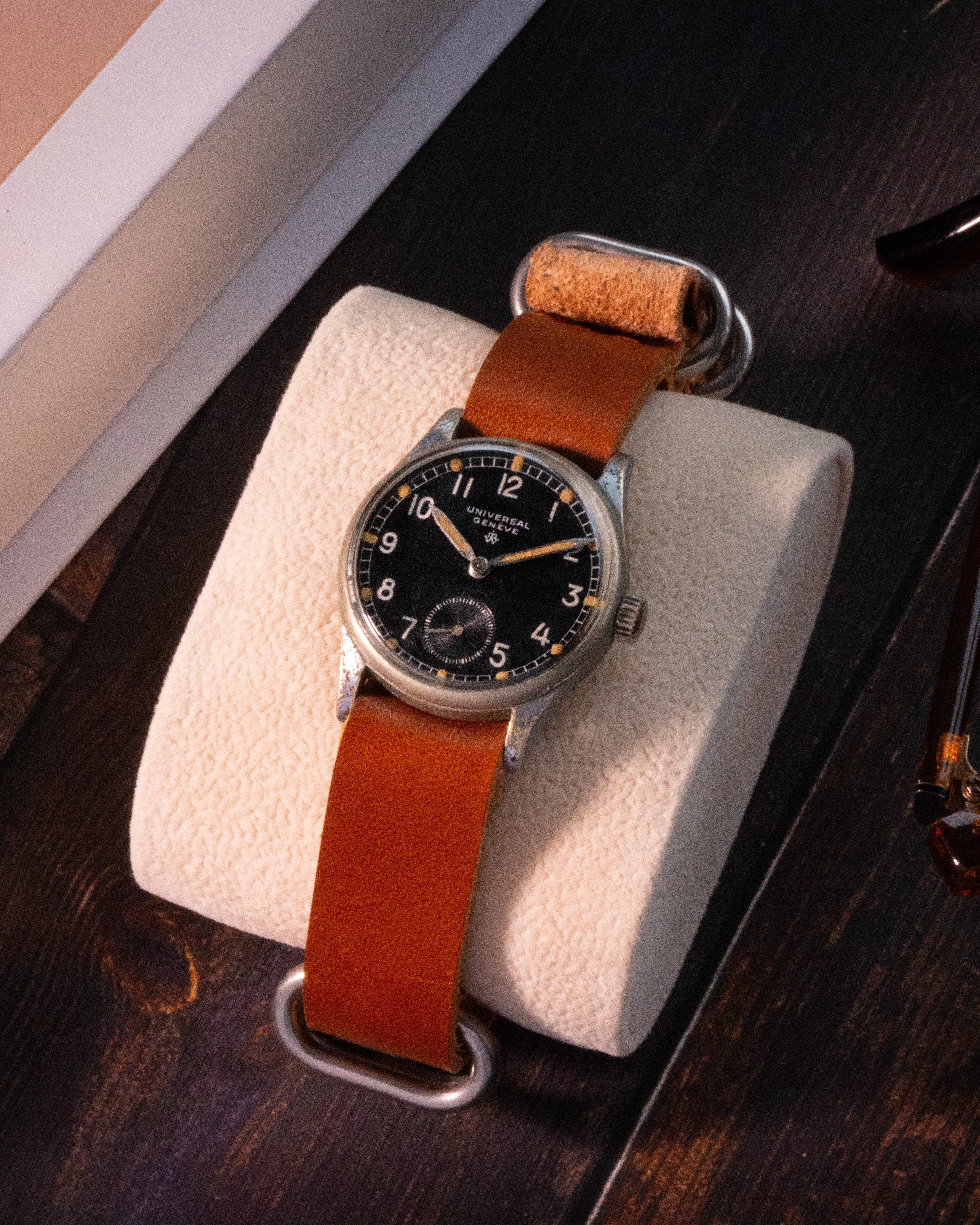 Rare Vintage "Universal Geneve" WW2 watch, Swiss Military watch - VintageDuMarko