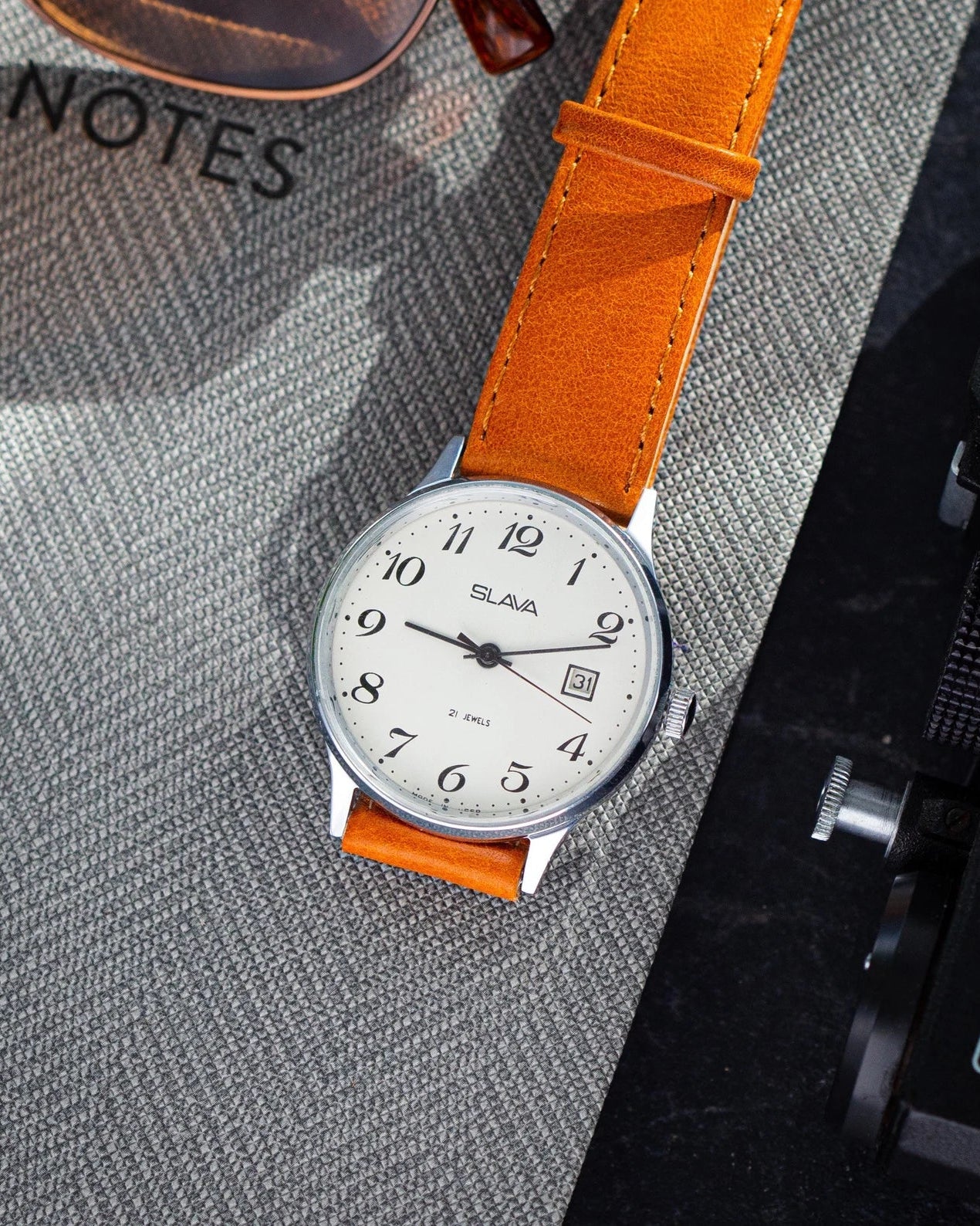 Soviet Slava Watch «Slava» - Mechanical Wrist Watch - VintageDuMarko