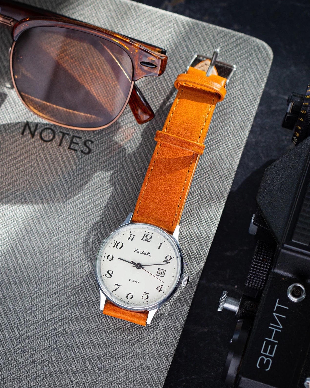 Soviet Slava Watch «Slava» - Mechanical Wrist Watch - VintageDuMarko