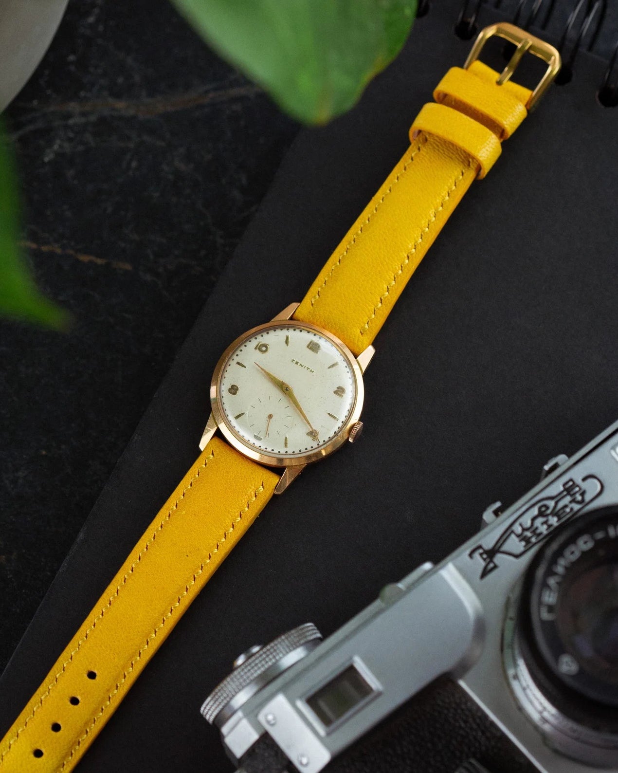 Swiss Watch «Zenith» - Vintage Zenith 18k Gold Watch - VintageDuMarko