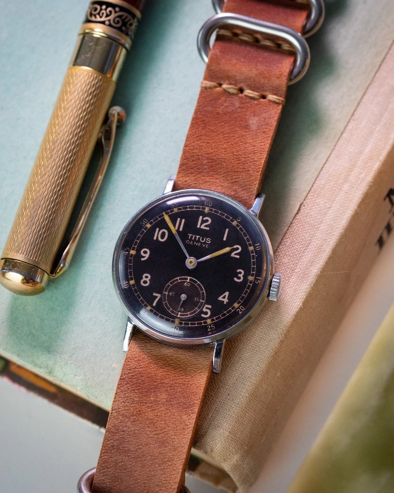 Titus Vintage Watch «Titus Geneve» - WW2 Swiss Watch - VintageDuMarko