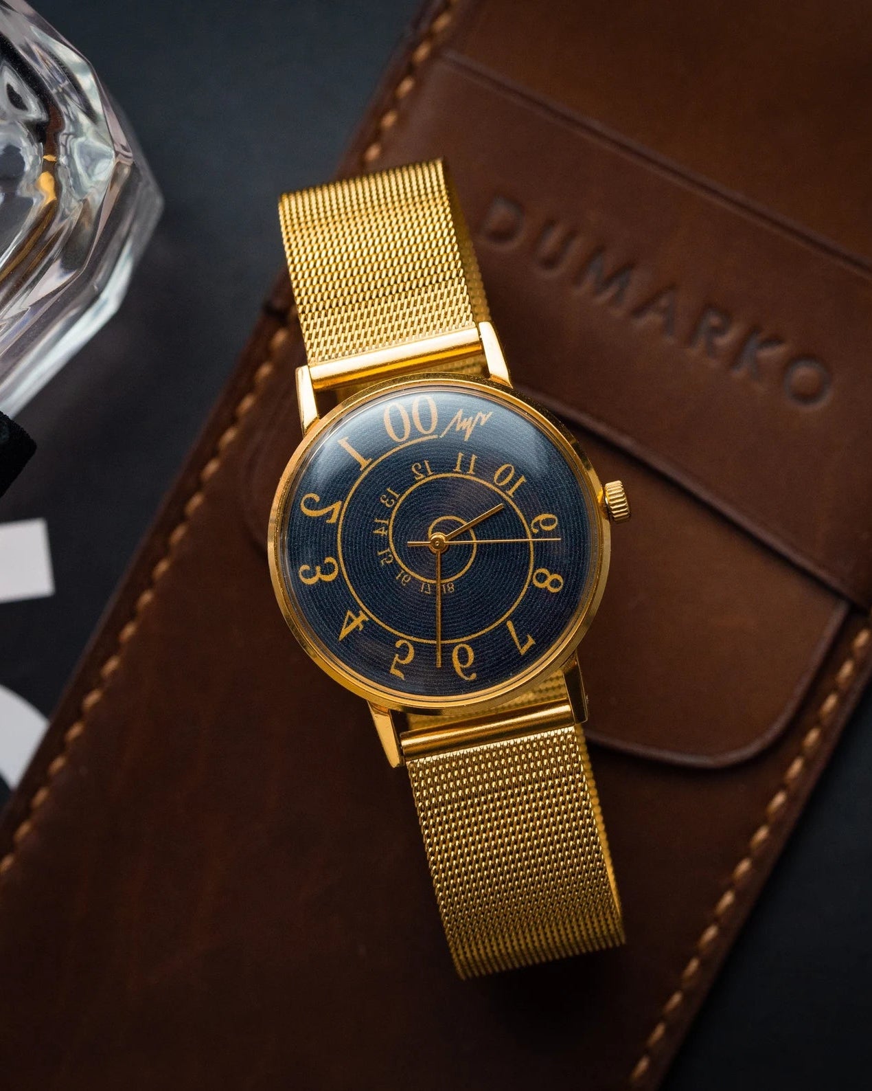 Vintage "Luch Backwards" Watch, Thin Watch for Men and Women - VintageDuMarko