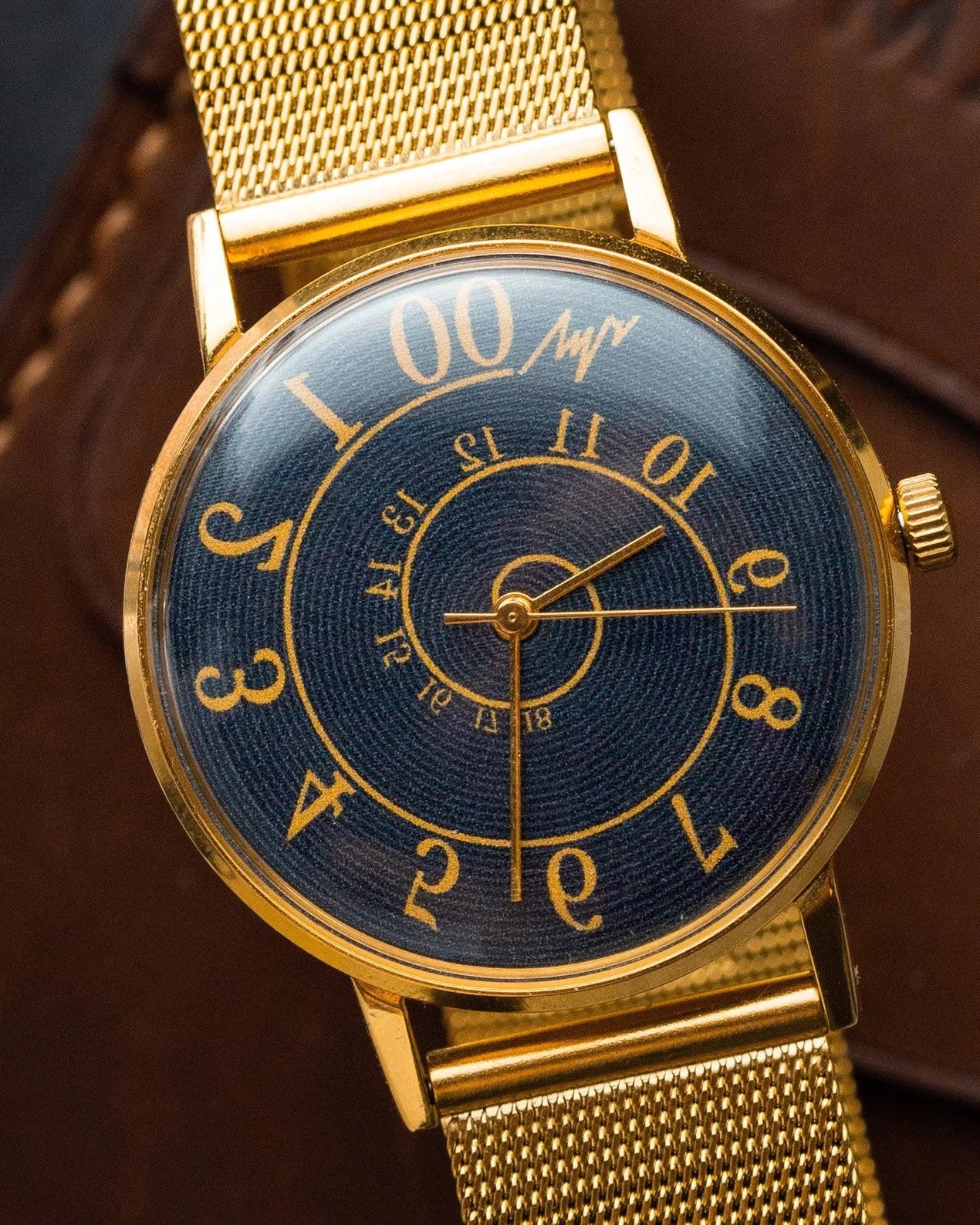 Vintage "Luch Backwards" Watch, Thin Watch for Men and Women - VintageDuMarko